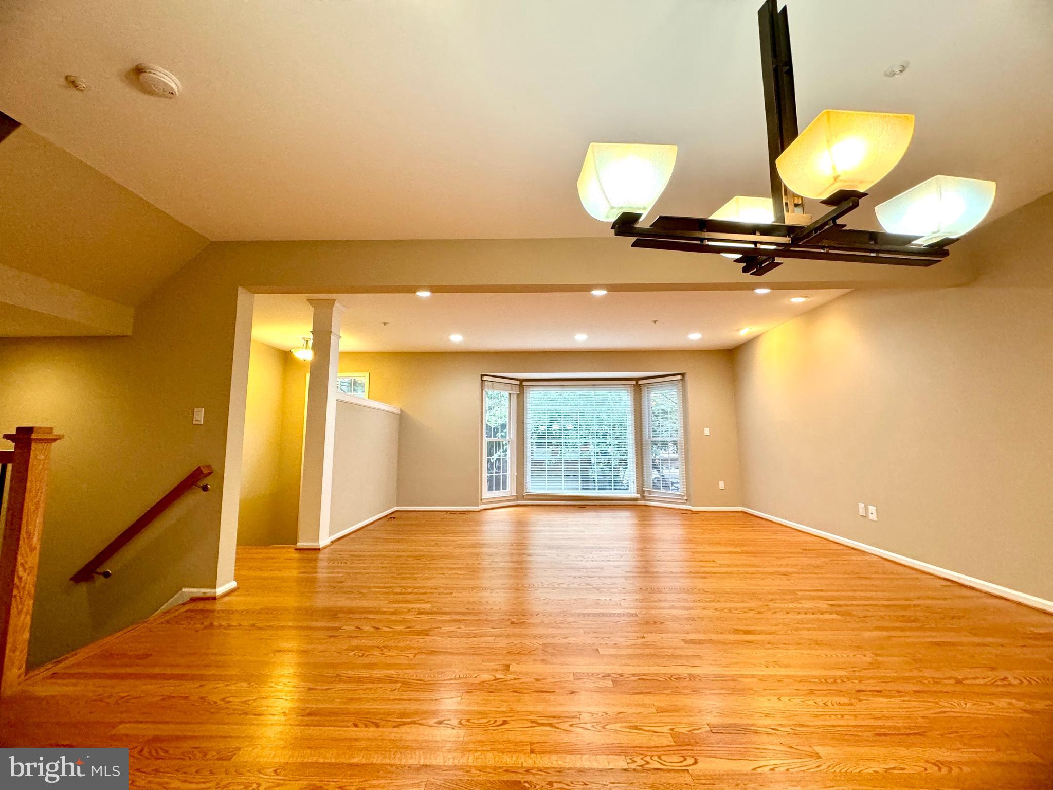 11433 HOLLOWSTONE DRIVE