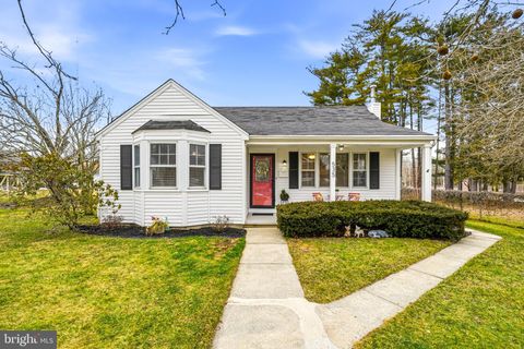 535 LIVERPOOL AVENUE EGG HARBOR CITY NJ 08215