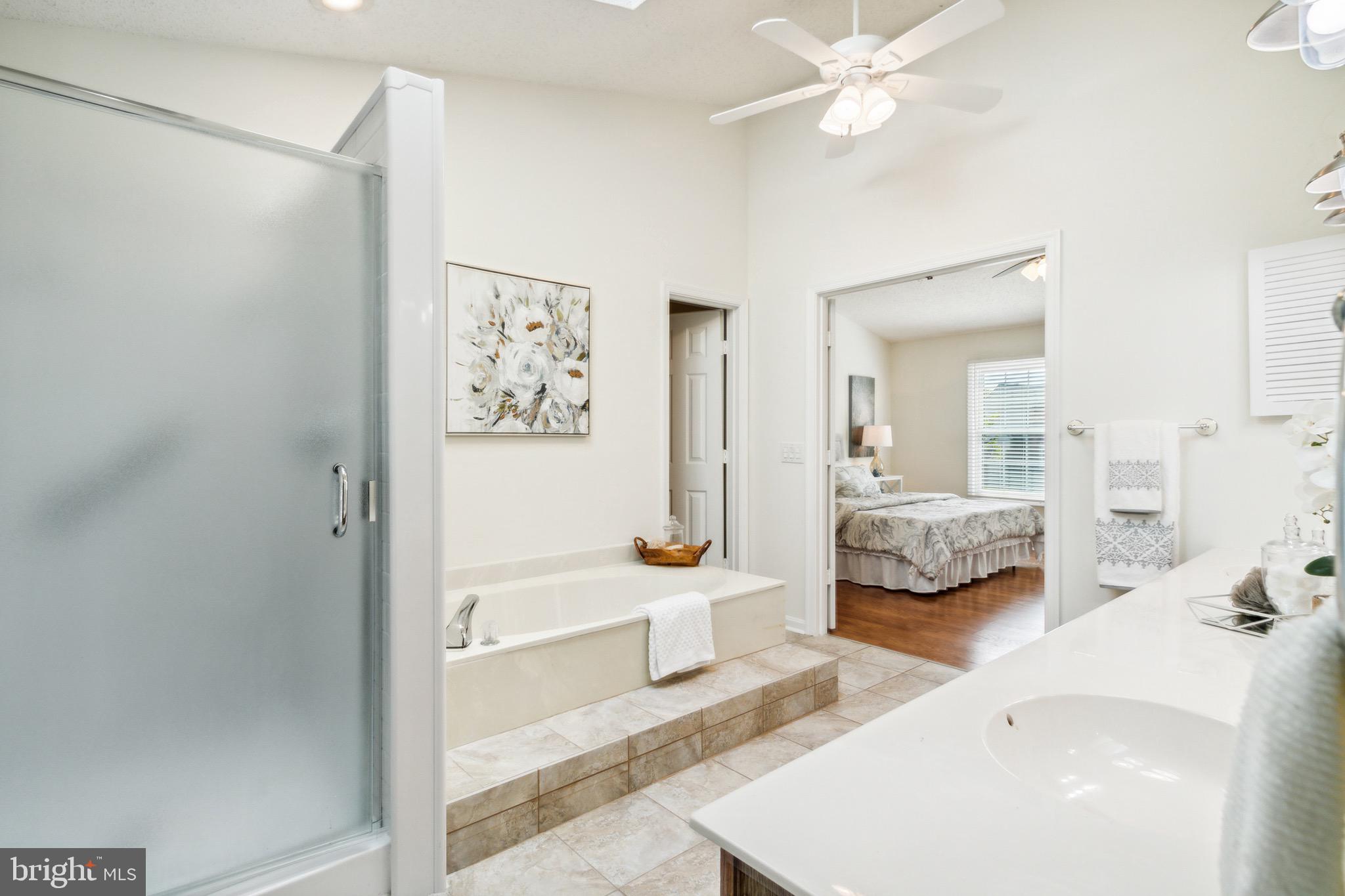 ENGLAND RUN - Residential