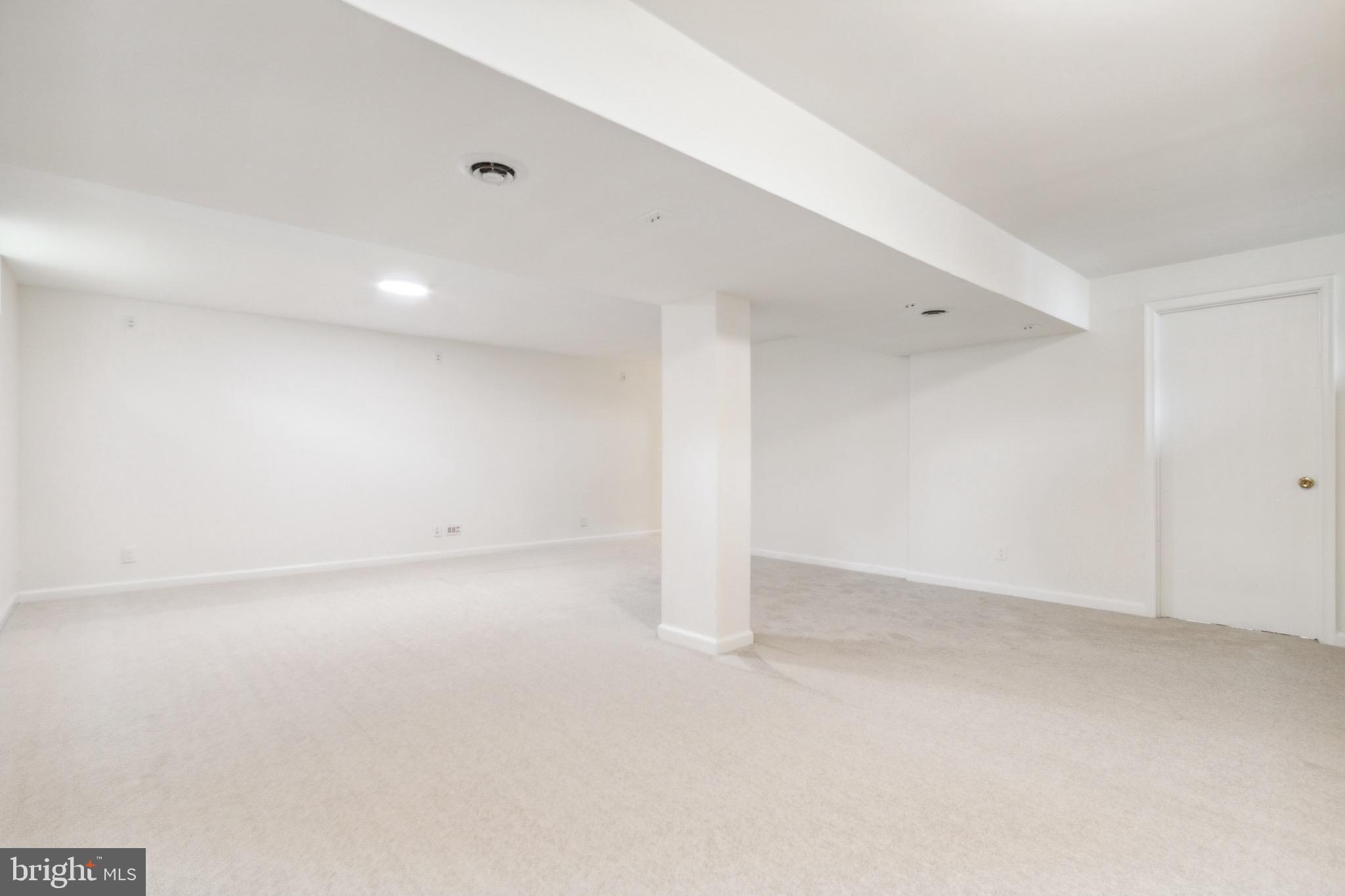 ENGLAND RUN - Residential