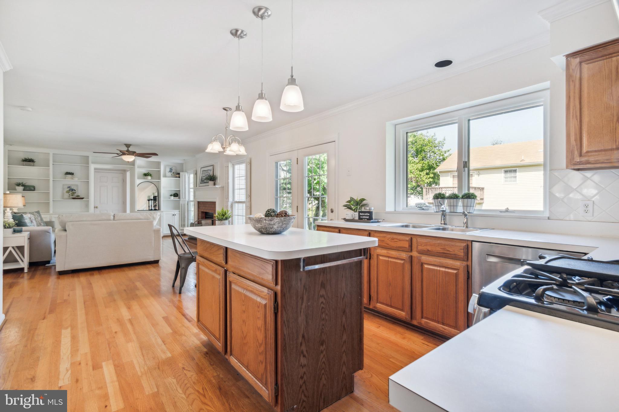 ENGLAND RUN - Residential