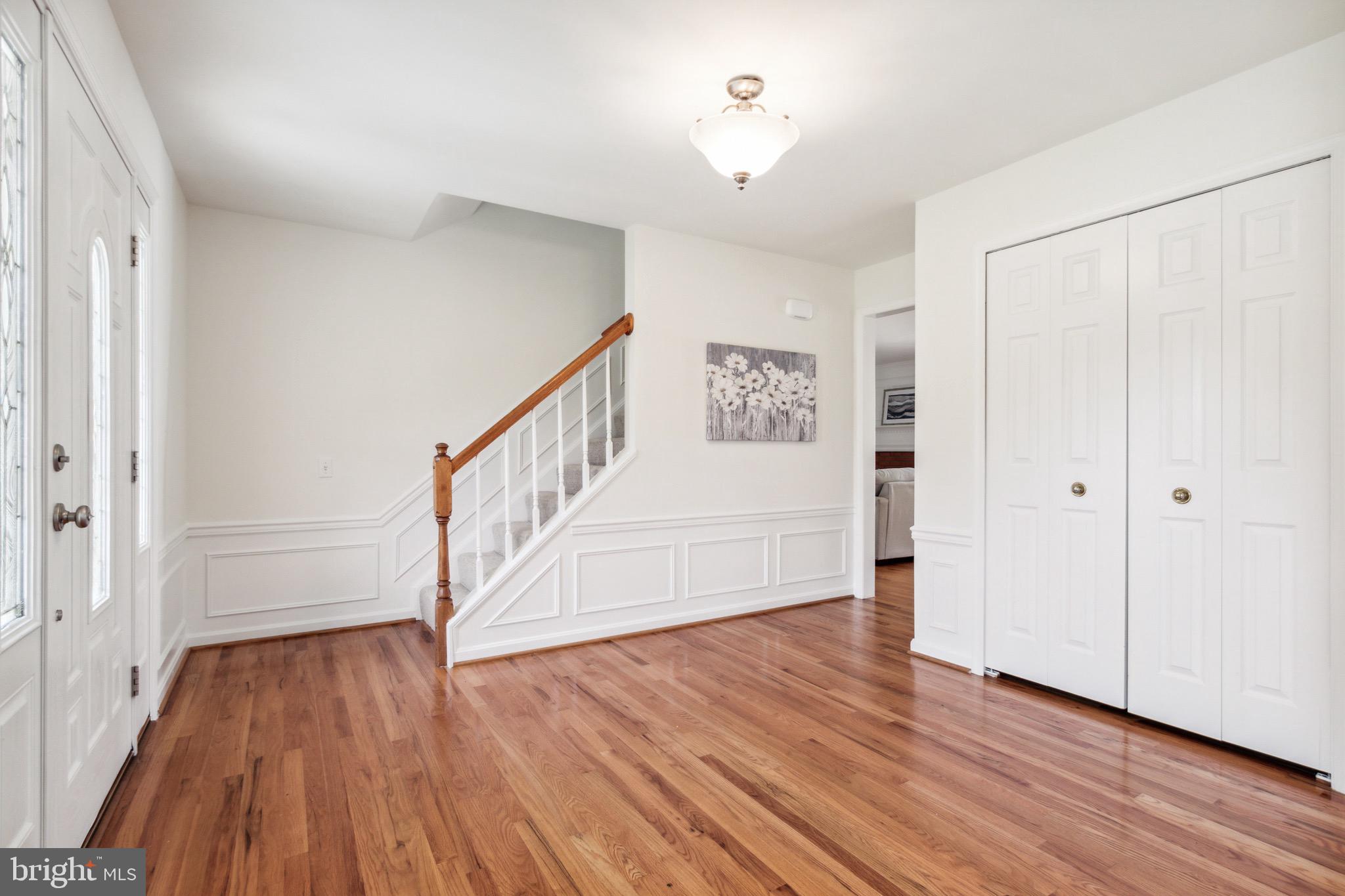 ENGLAND RUN - Residential