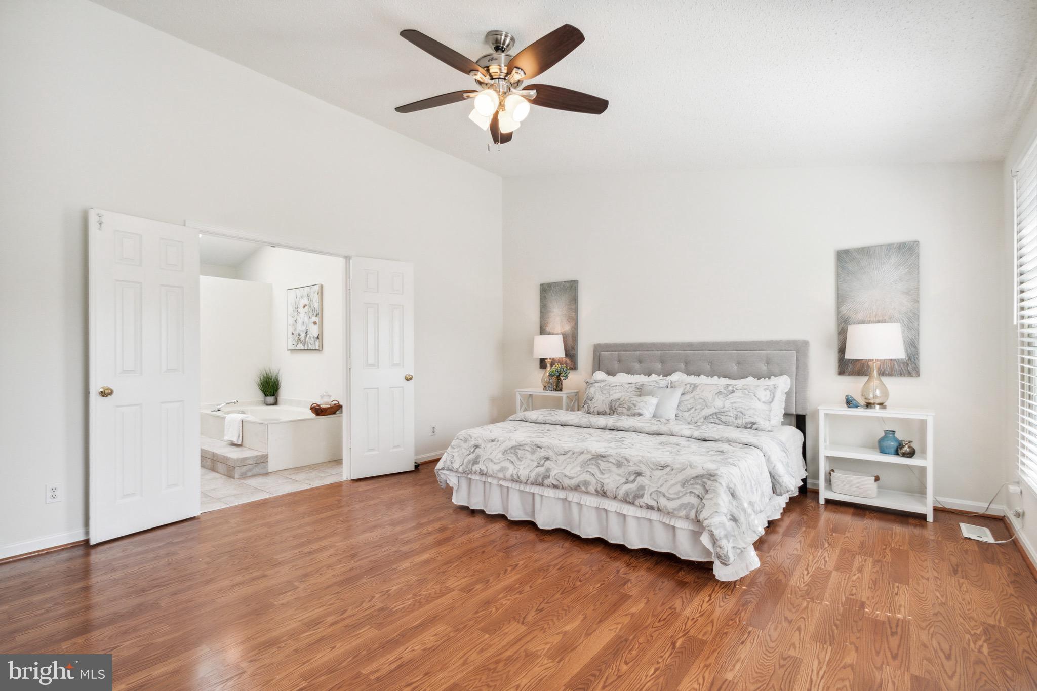 ENGLAND RUN - Residential