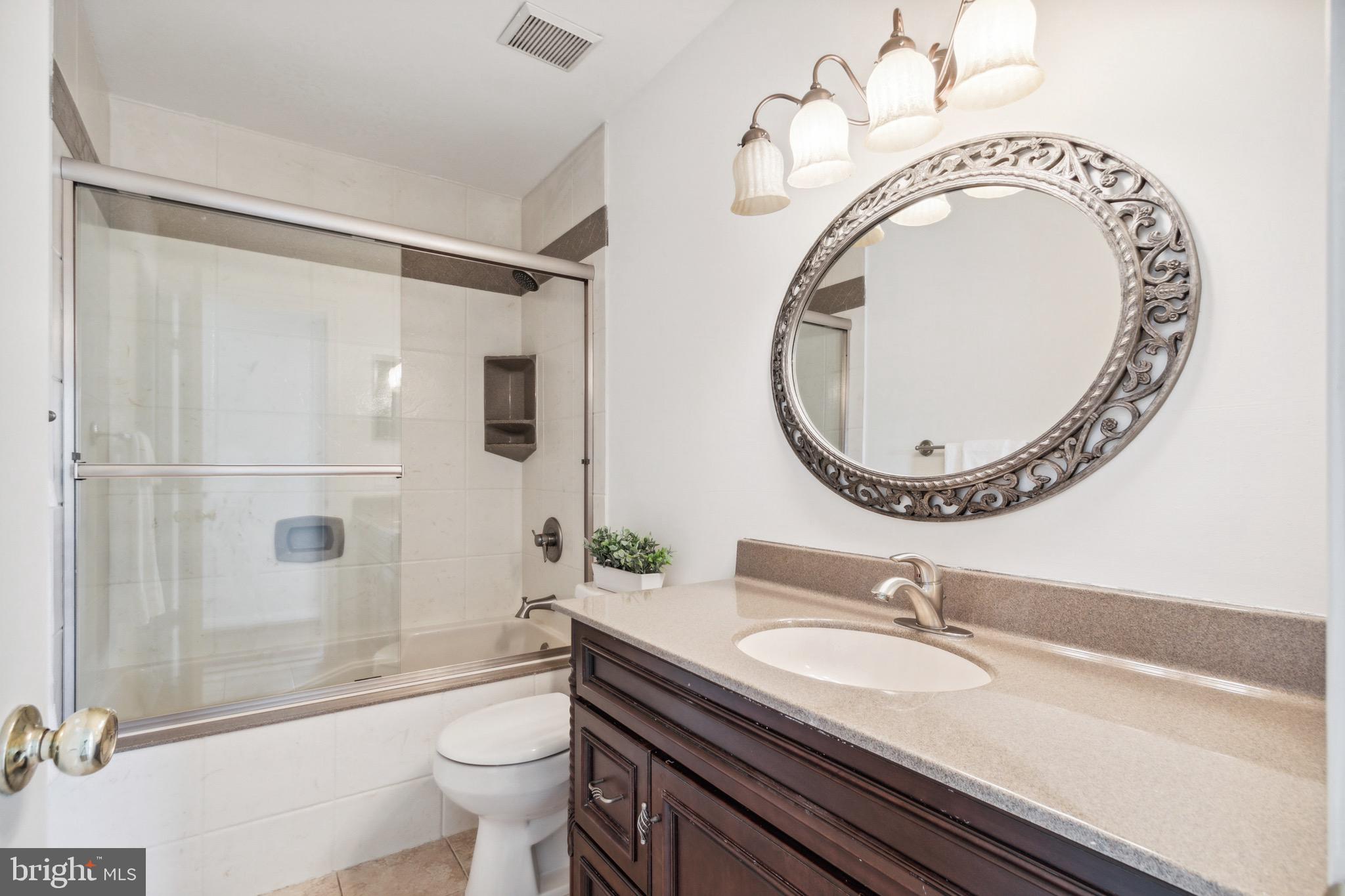 ENGLAND RUN - Residential