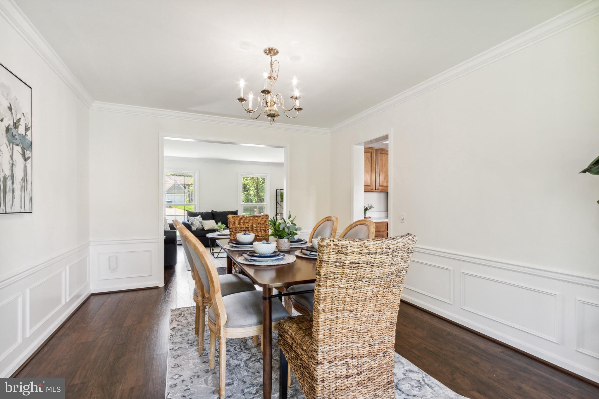 ENGLAND RUN - Residential