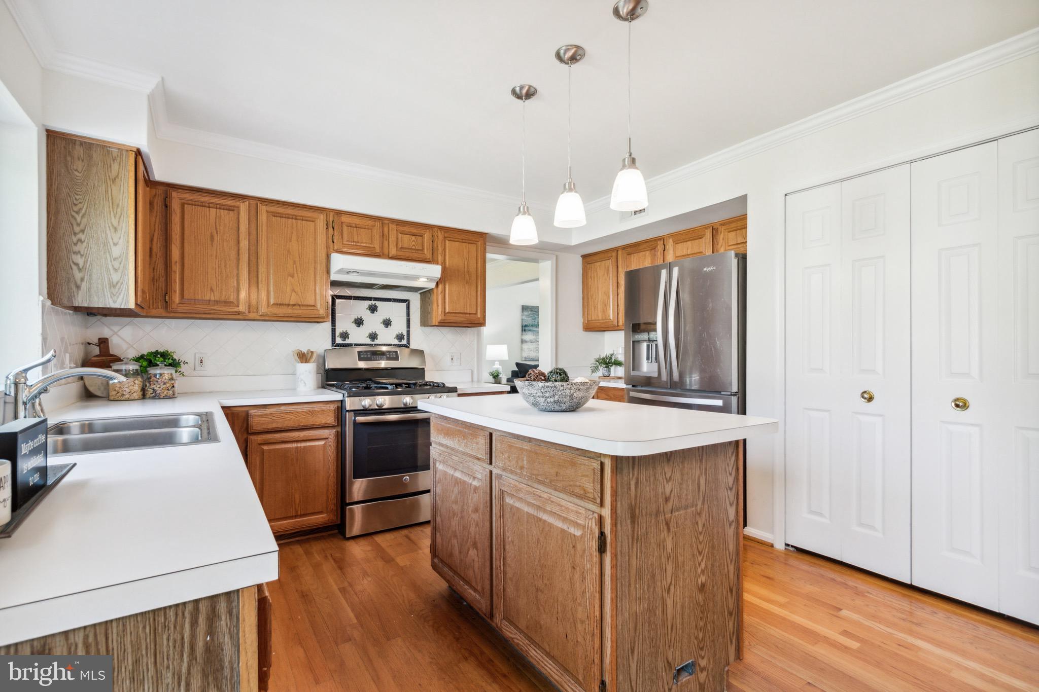 ENGLAND RUN - Residential