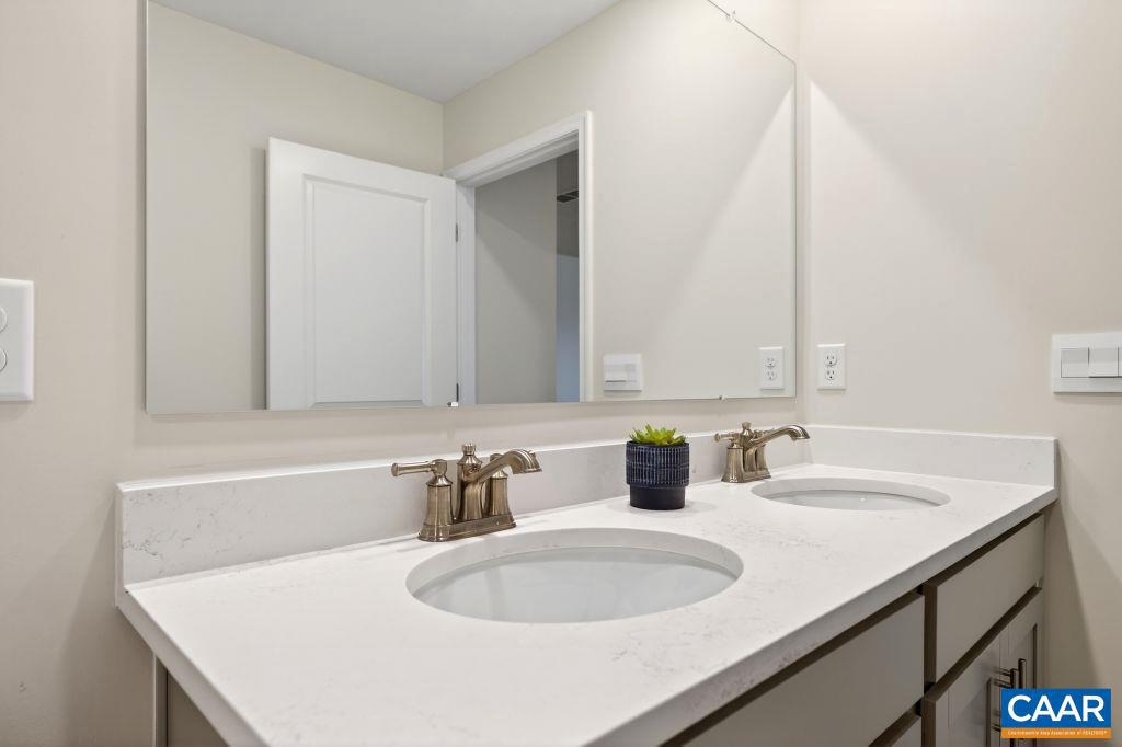 SPRING LAKES - Residential