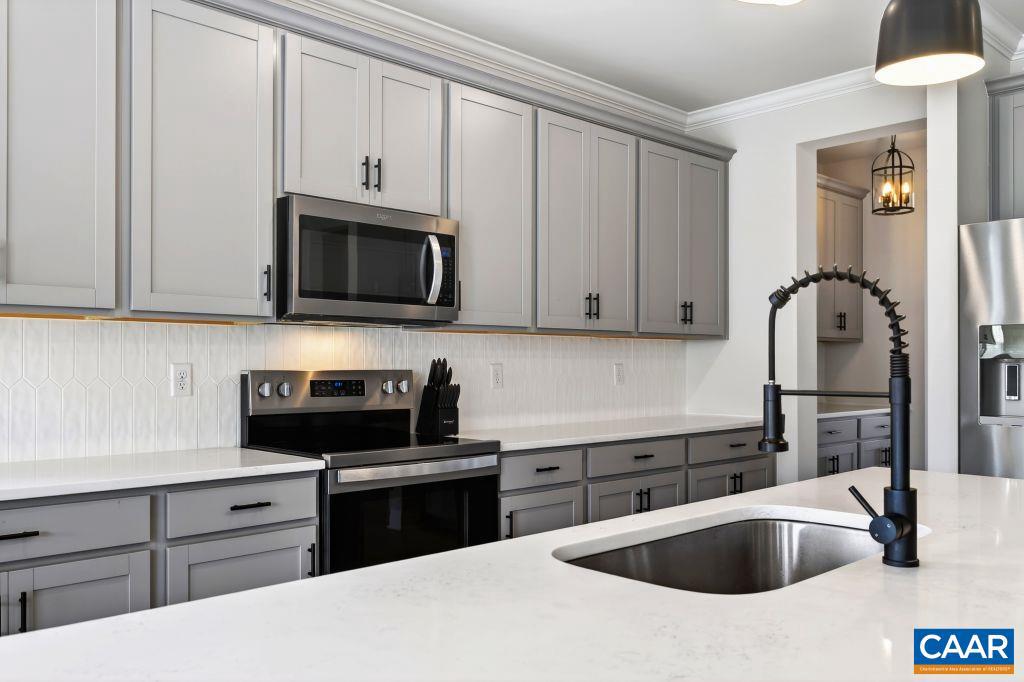 SPRING LAKES - Residential