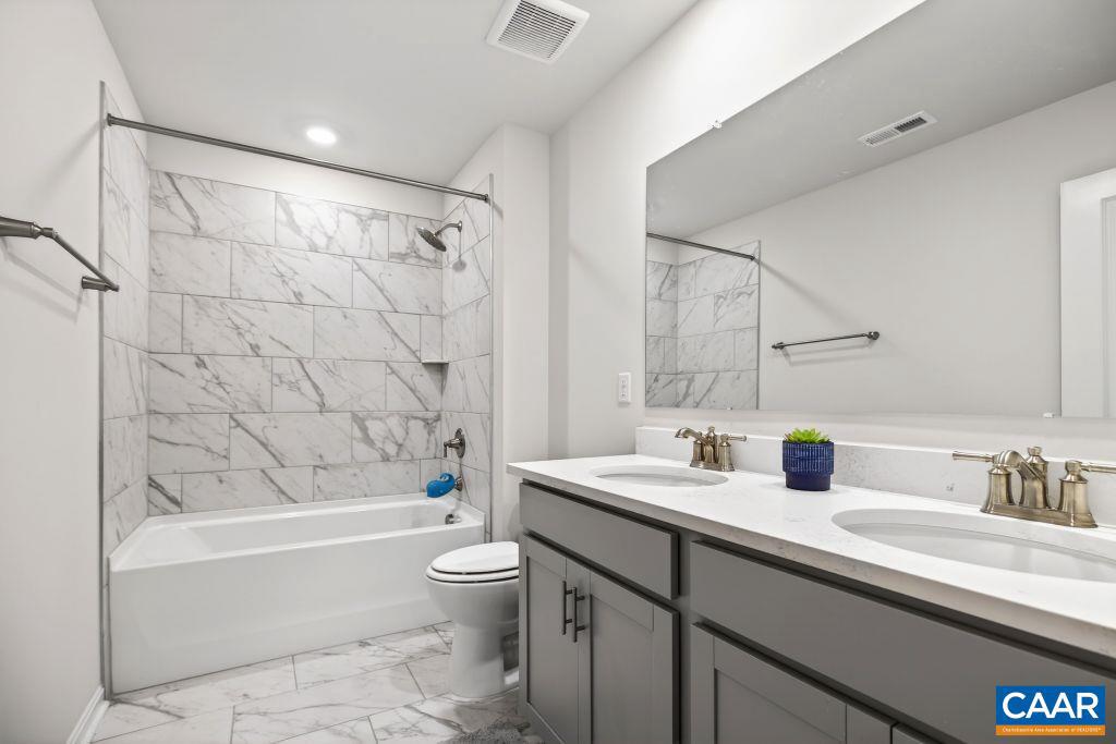 SPRING LAKES - Residential