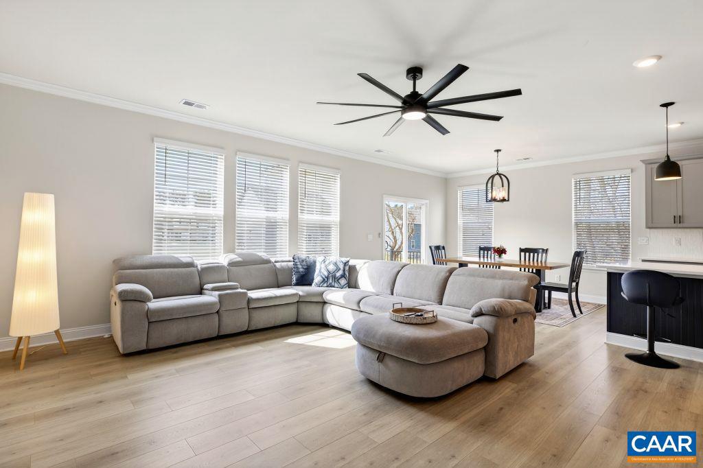 SPRING LAKES - Residential