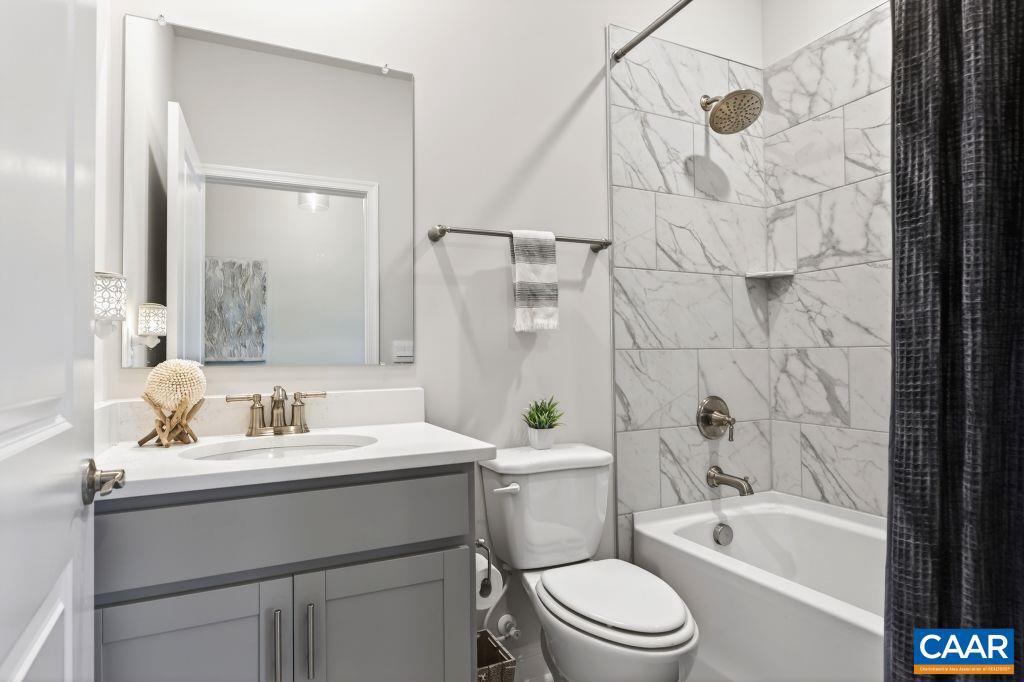 SPRING LAKES - Residential