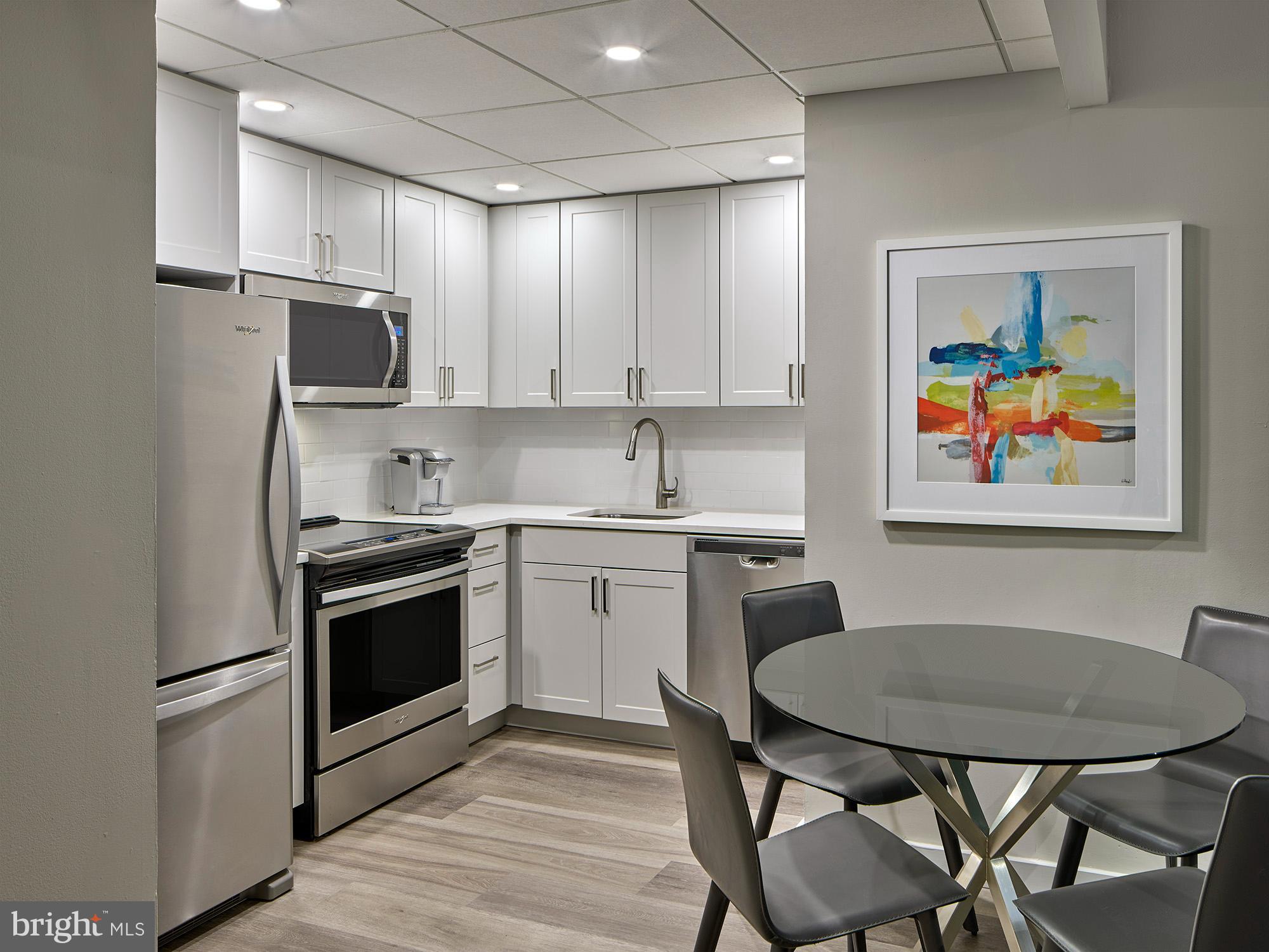 CENTER CITY - Residential Lease