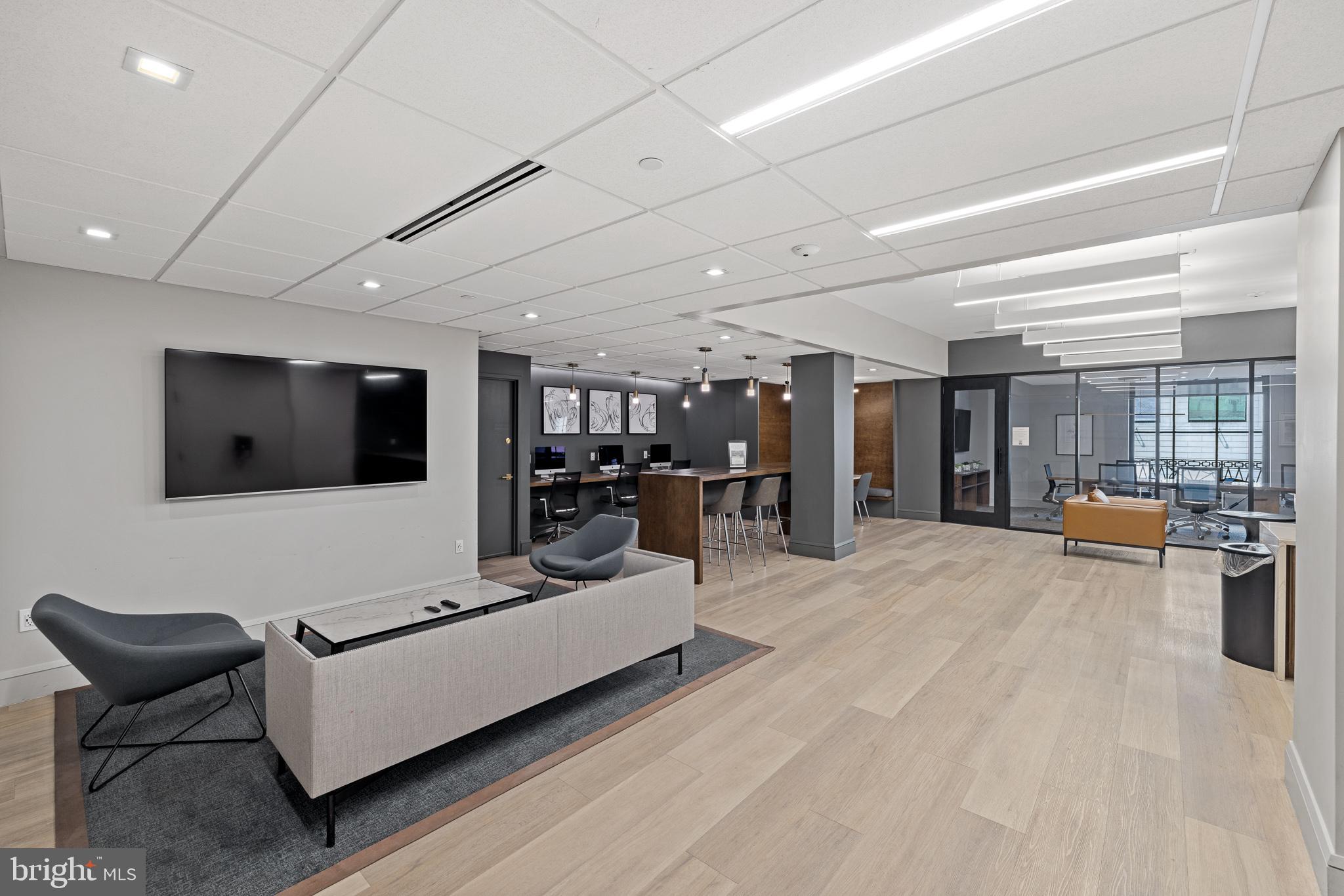 CENTER CITY - Residential Lease