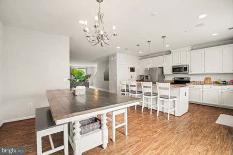 Photo of 14798 Mason Creek Circle, WOODBRIDGE, VA 22191 (MLS # VAPW2123262)