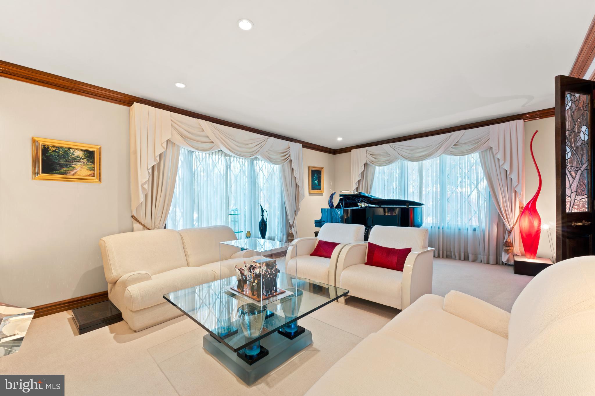 HUNTINGDON VALLEY - Residential