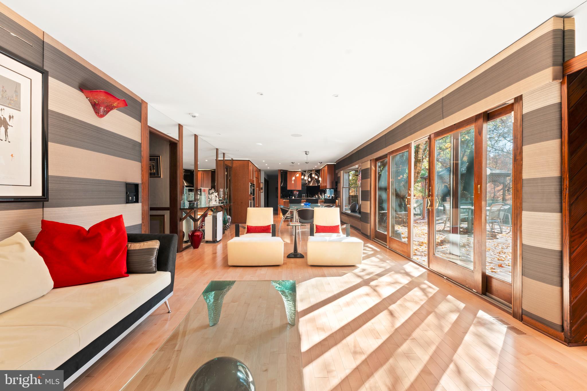 HUNTINGDON VALLEY - Residential