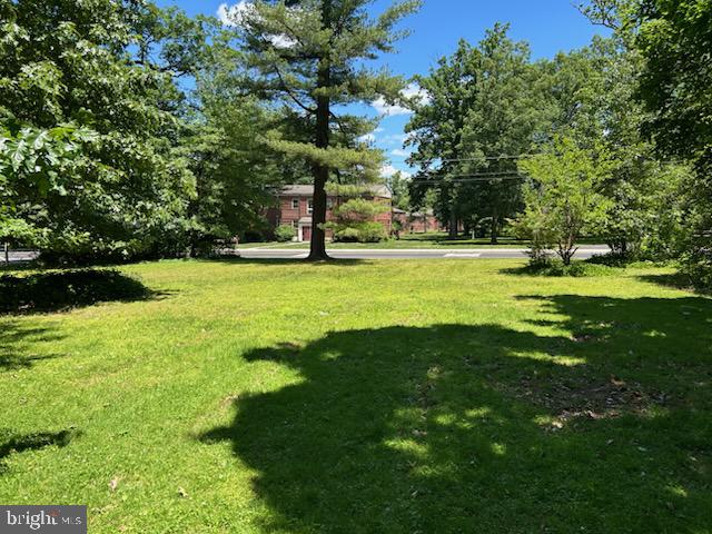 17 WOODLAND DRIVE
