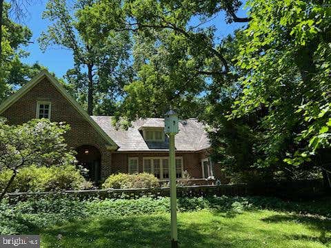 Homes For Sale - 17 Woodland Drive<br/> Montgomery County, LANSDALE, PA 19446