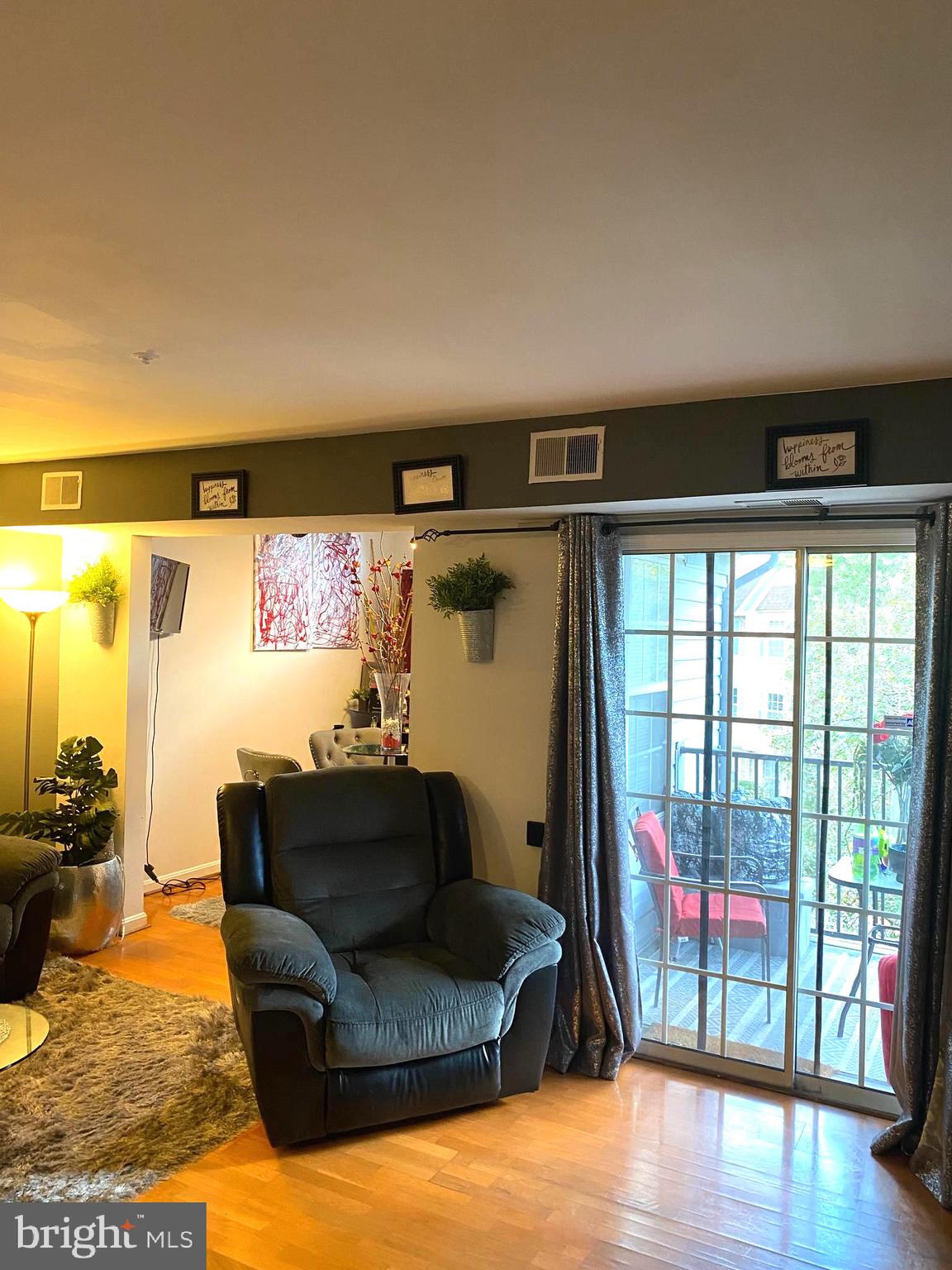 ROSECROFT COMMONS - Residential