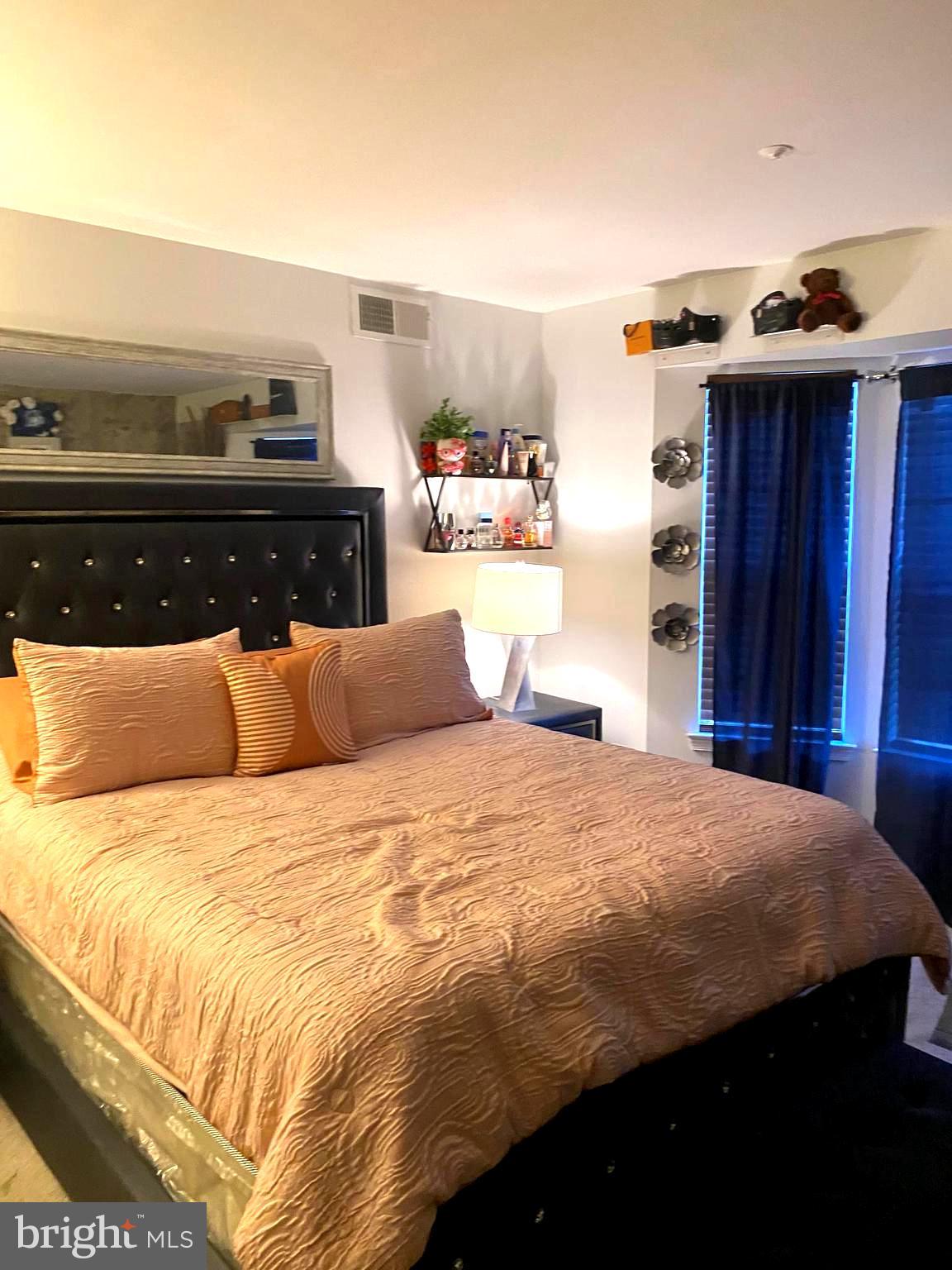 ROSECROFT COMMONS - Residential