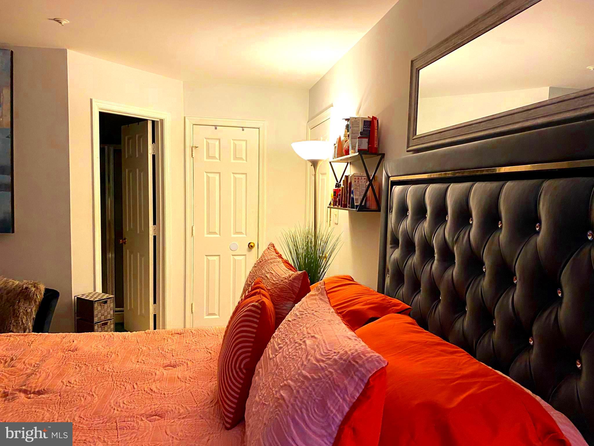 ROSECROFT COMMONS - Residential