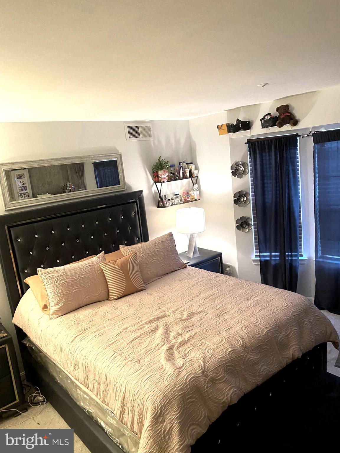 ROSECROFT COMMONS - Residential