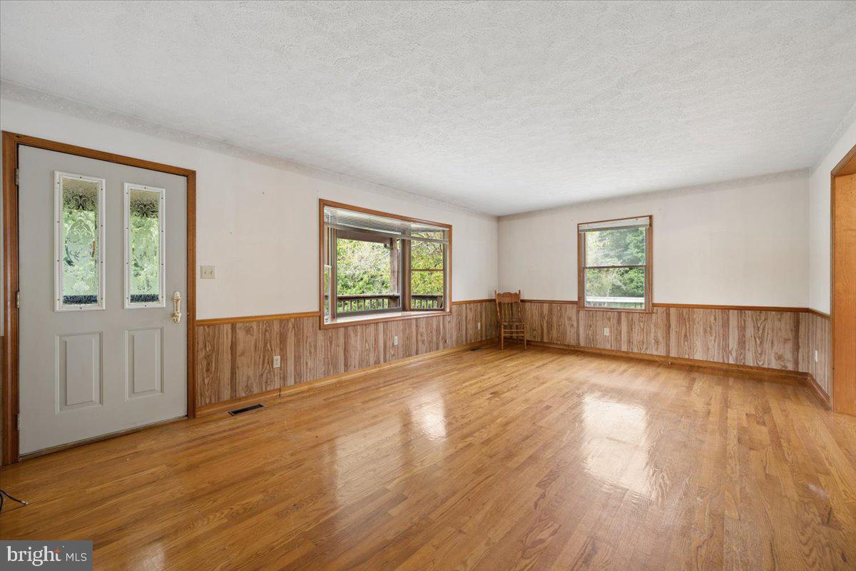 3446 DENEEN ROAD