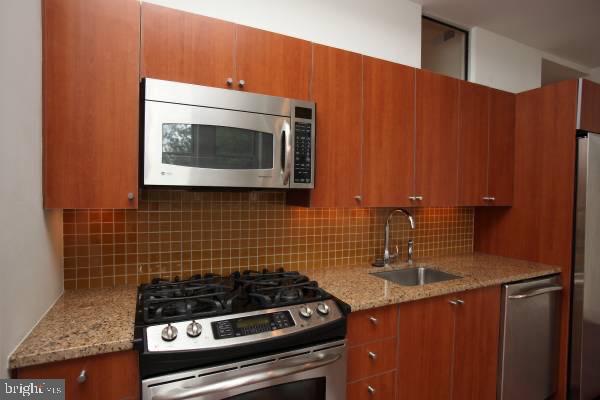 1101 LOCUST STREET 8K