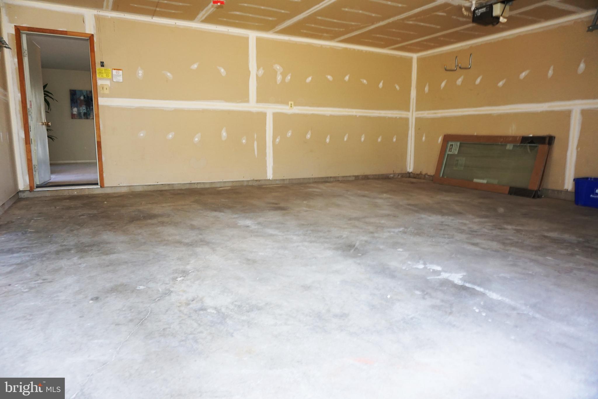 VIRGINIA CENTER - Residential