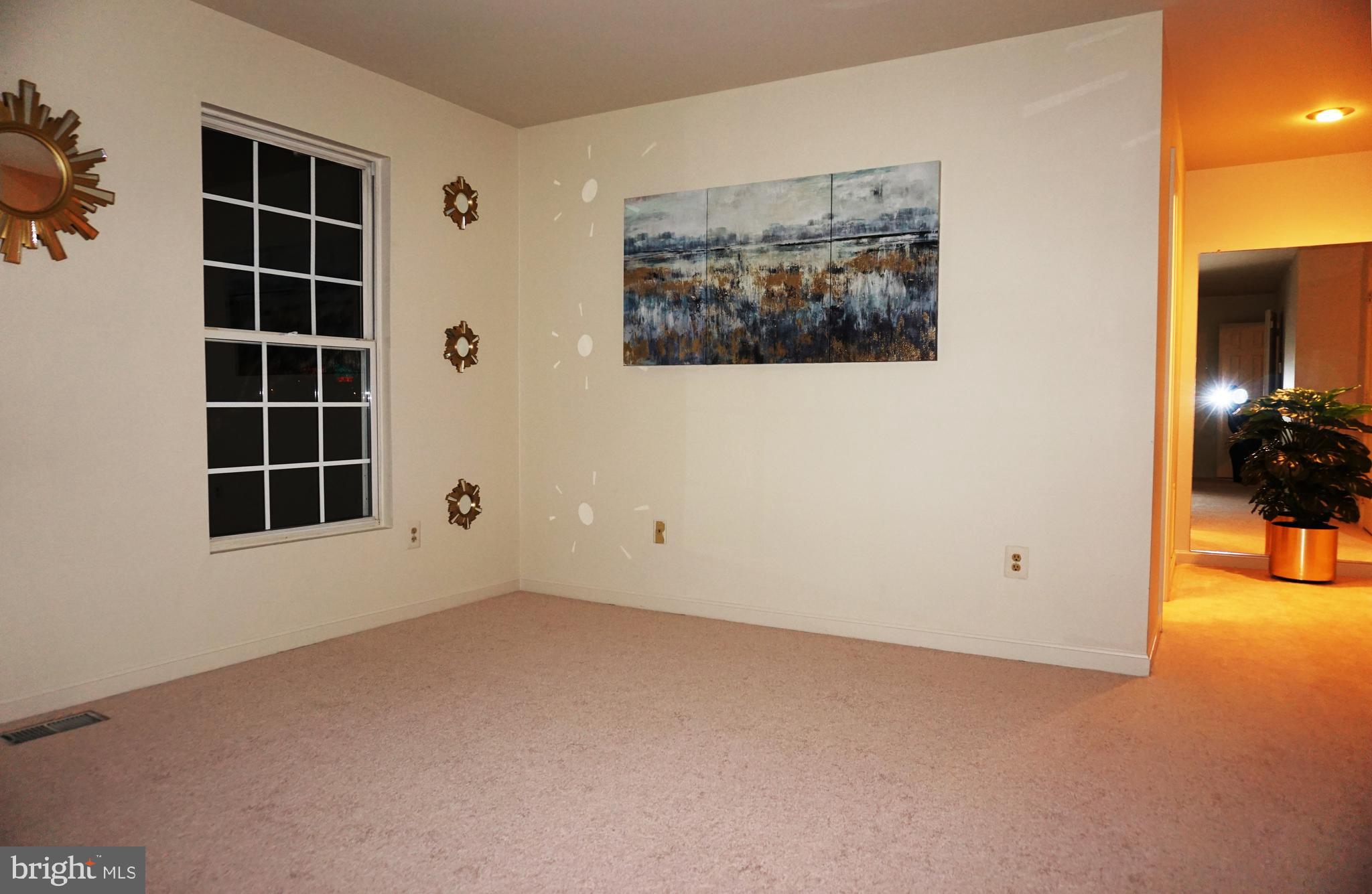 VIRGINIA CENTER - Residential