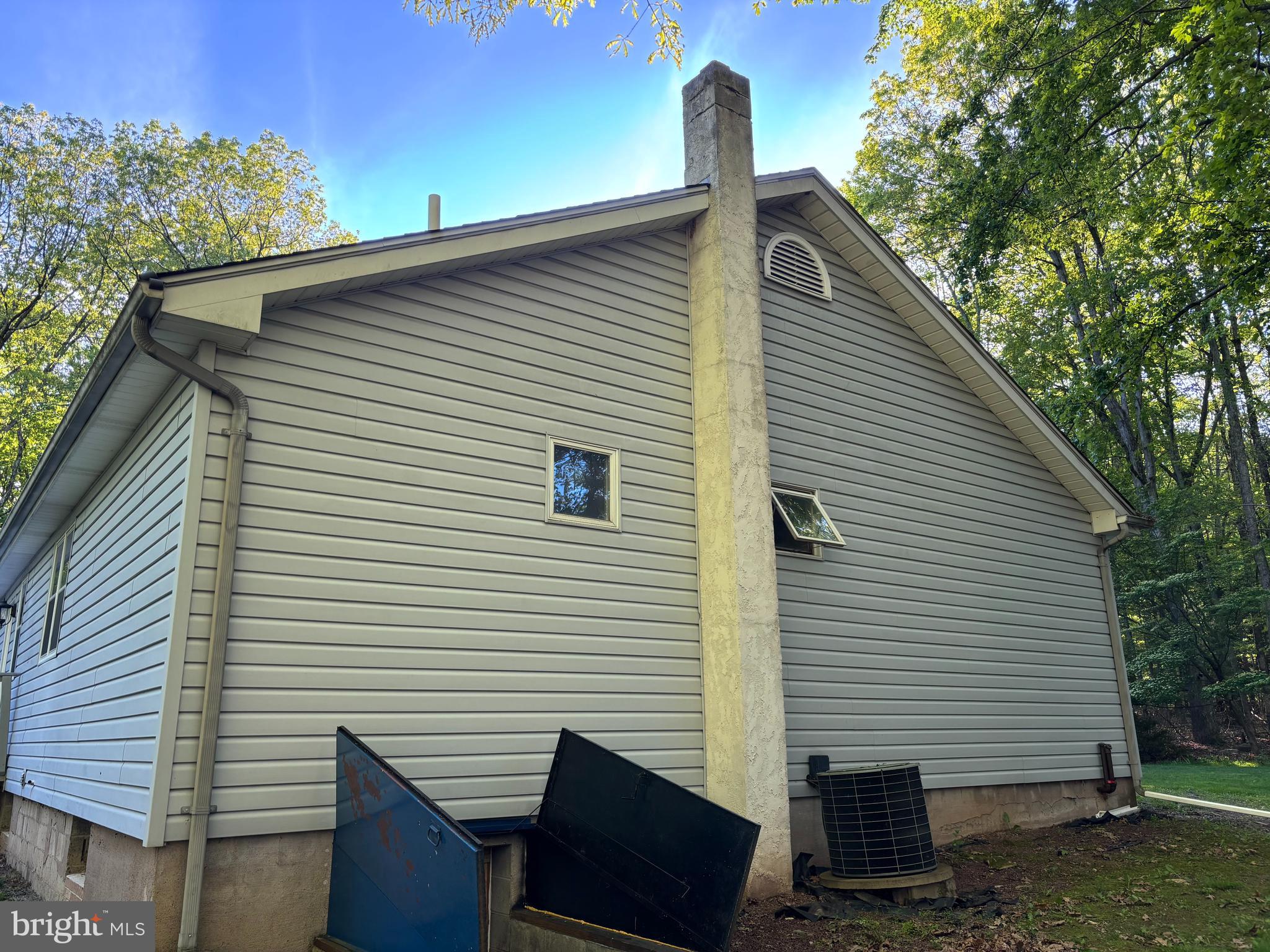462 PLANE STREET