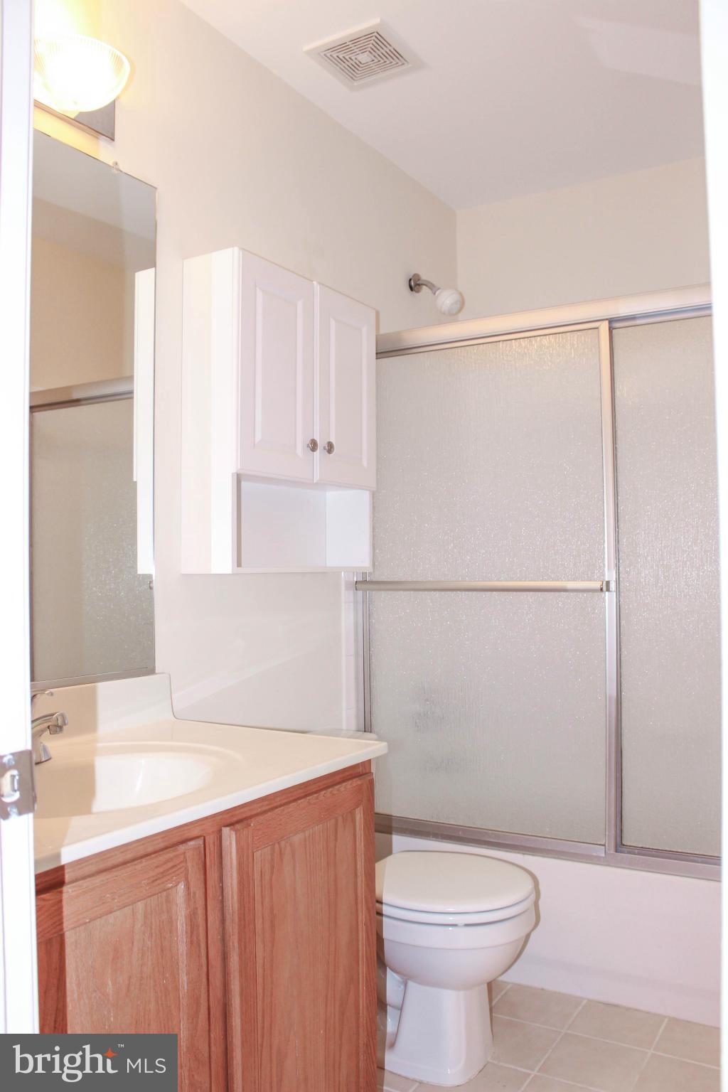 ROUND HILL - Residential