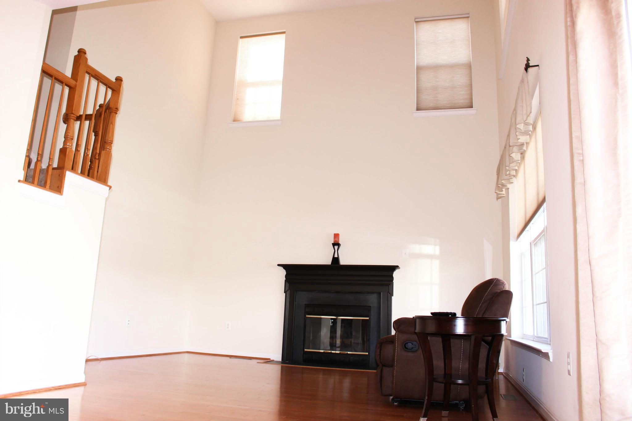 ROUND HILL - Residential