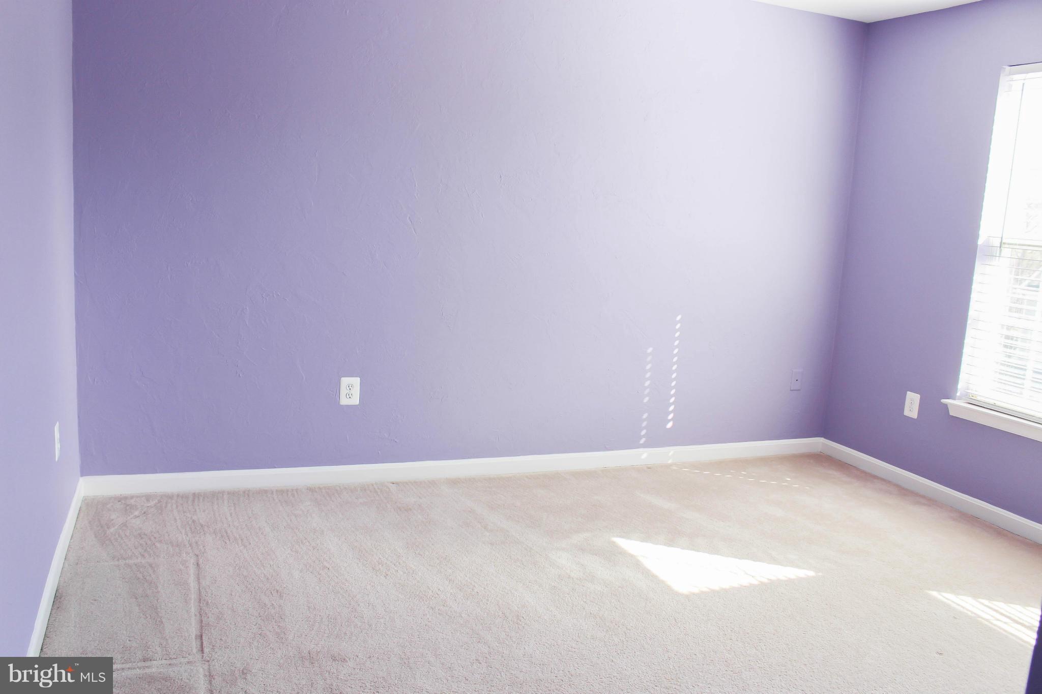 ROUND HILL - Residential