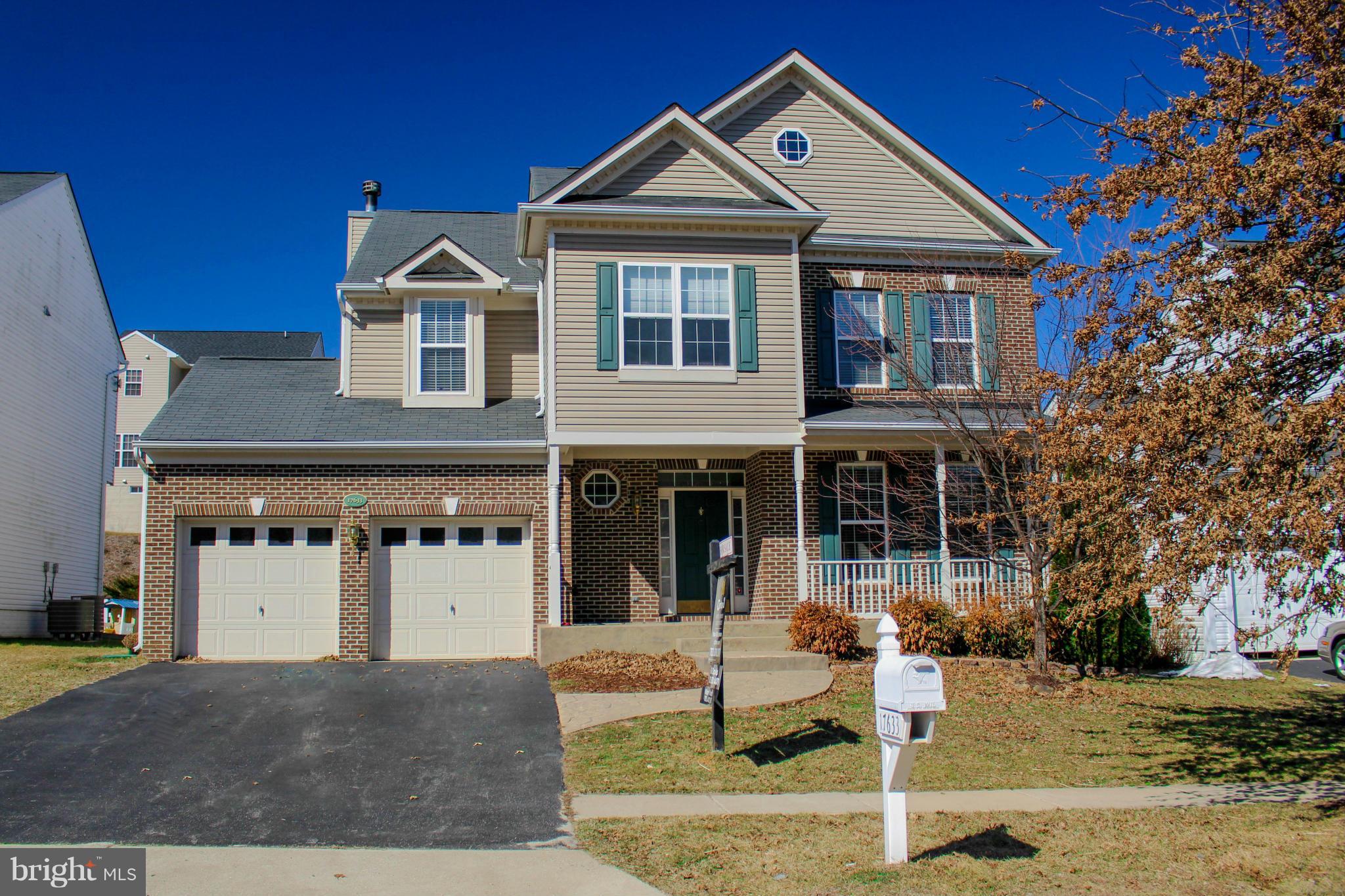 ROUND HILL - Residential