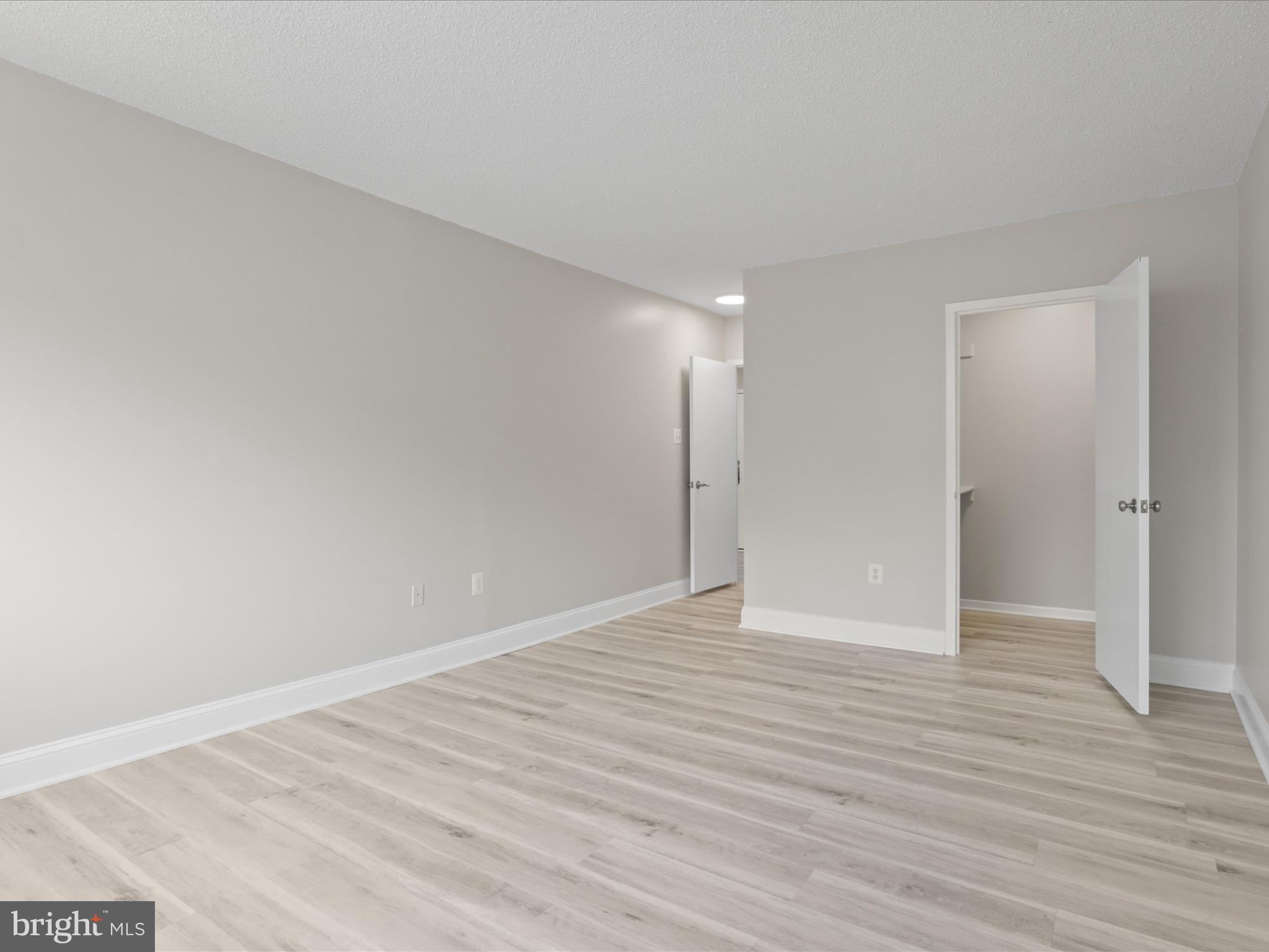 SKYLINE PLAZA - Residential