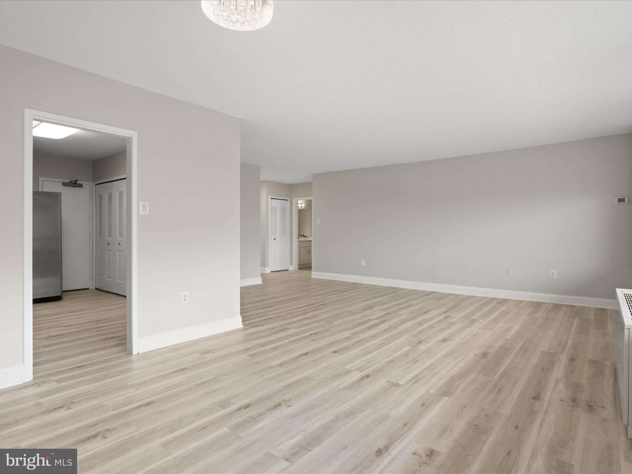 SKYLINE PLAZA - Residential