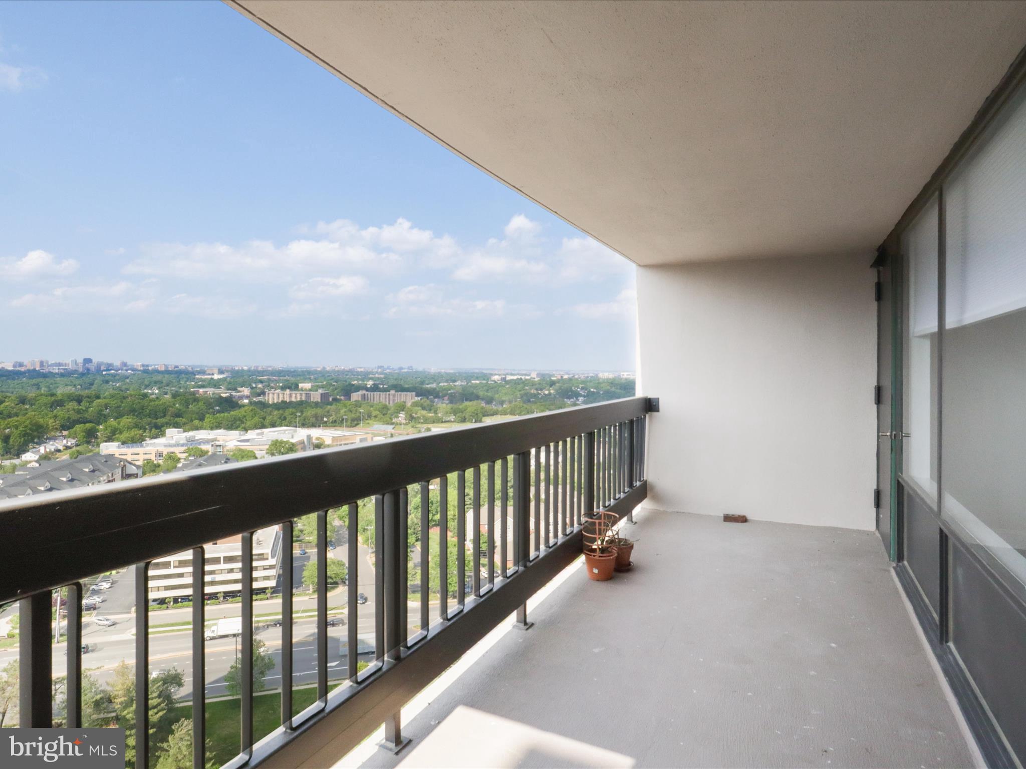 SKYLINE PLAZA - Residential