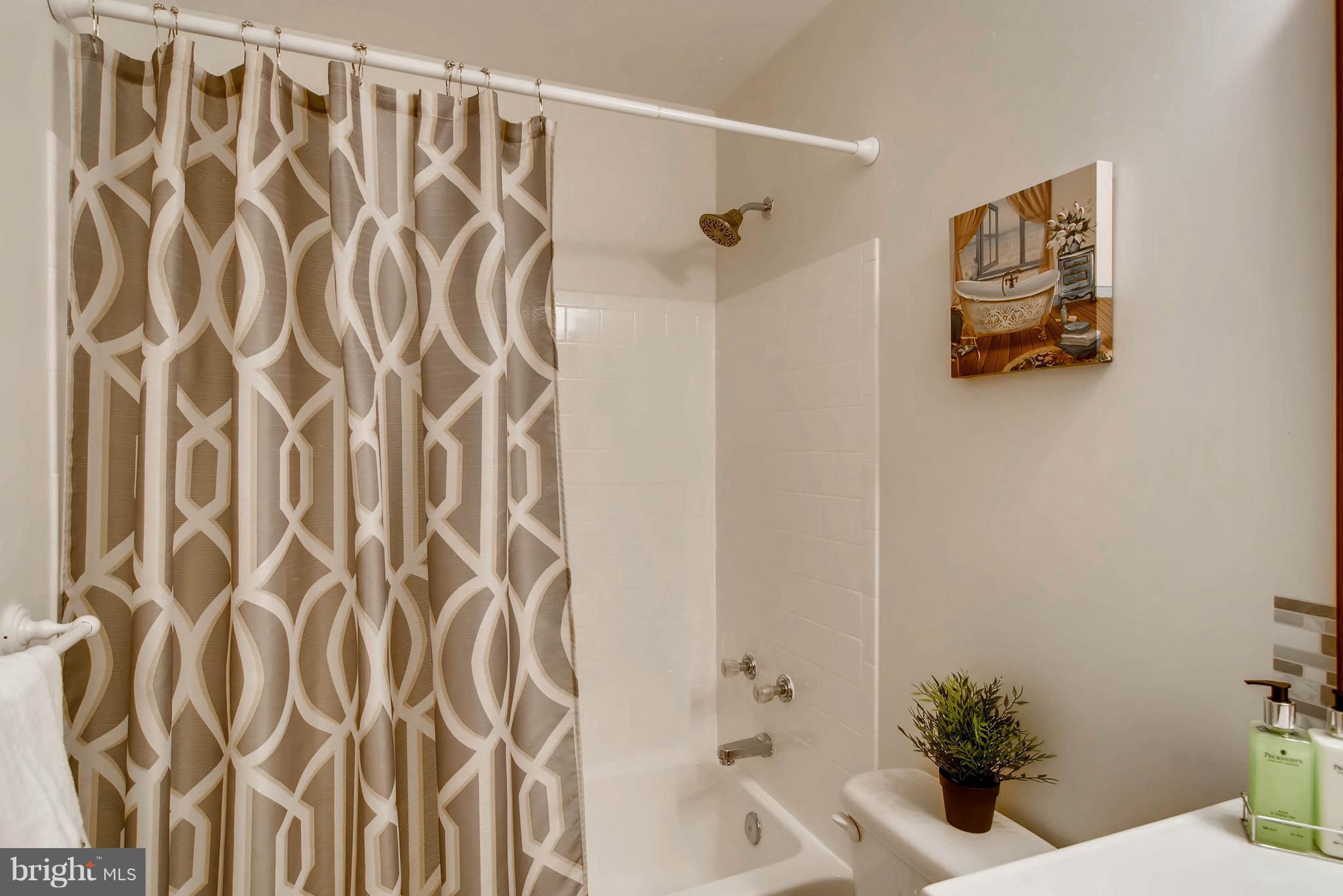 VILLAGE OF HICKORY RIDGE - Residential