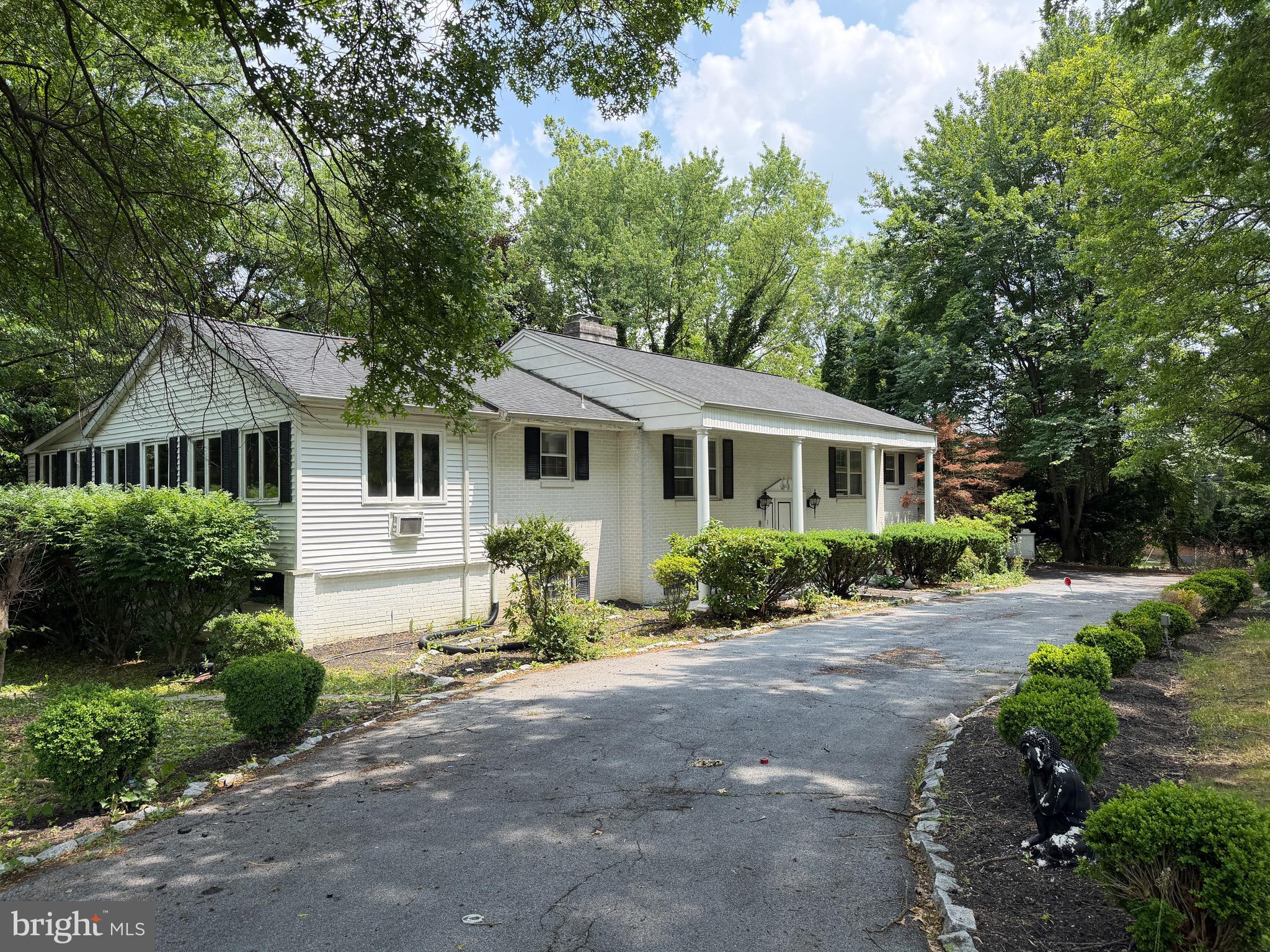 4005 FARGREEN ROAD