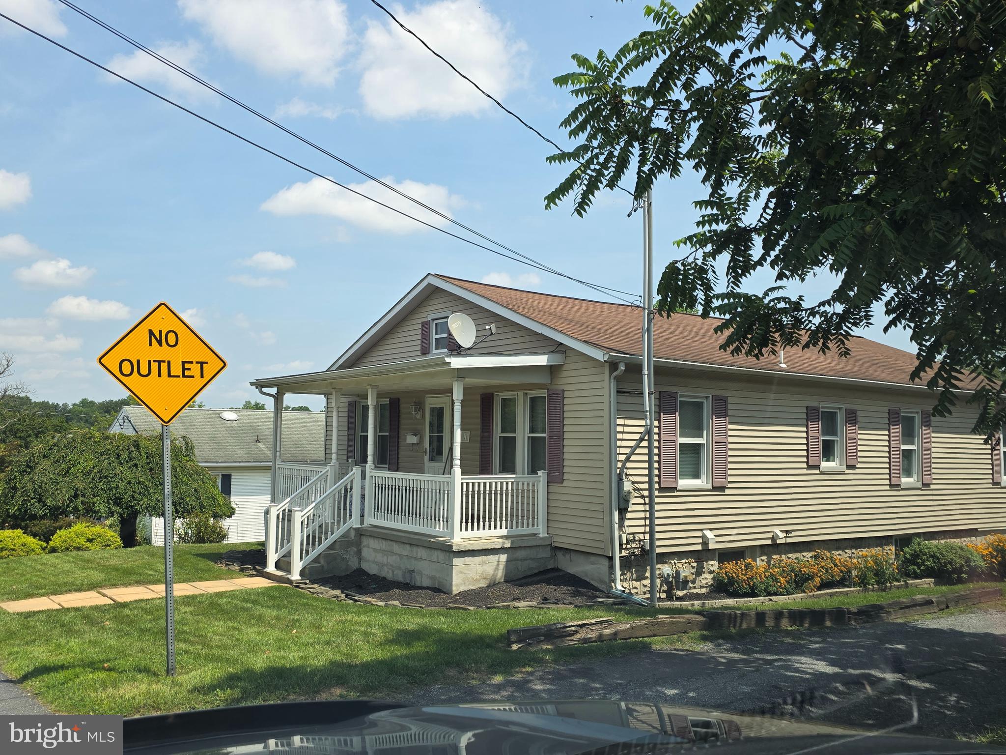 1 E LOCUST STREET