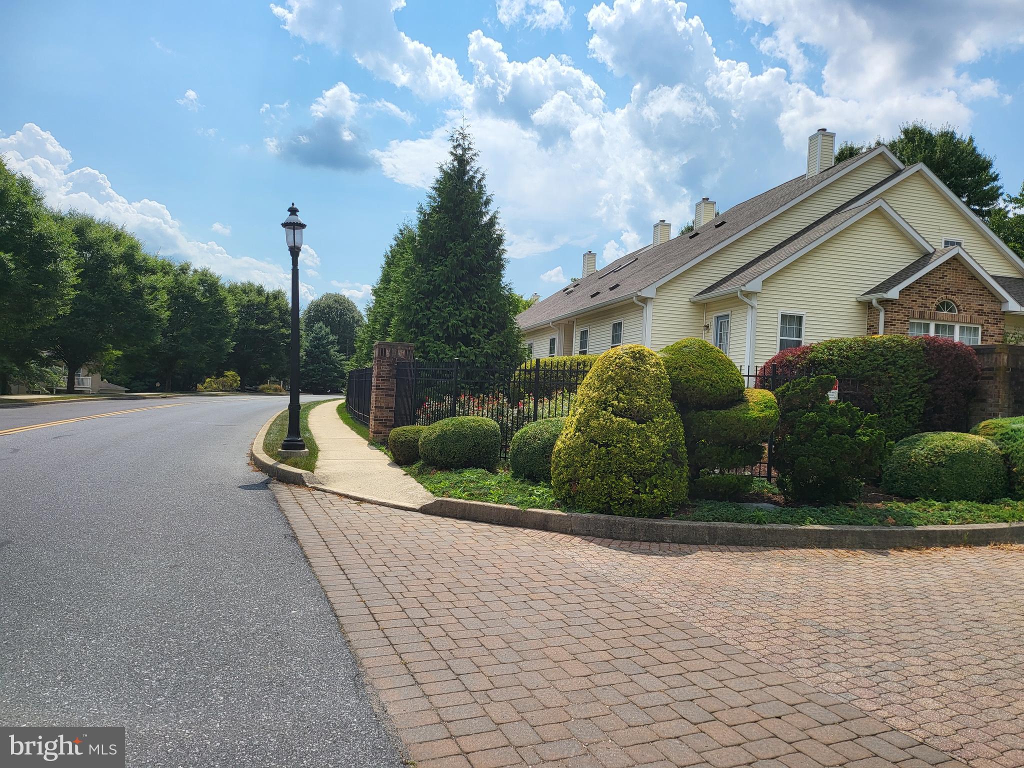 BRIGHTON PLACE - Residential