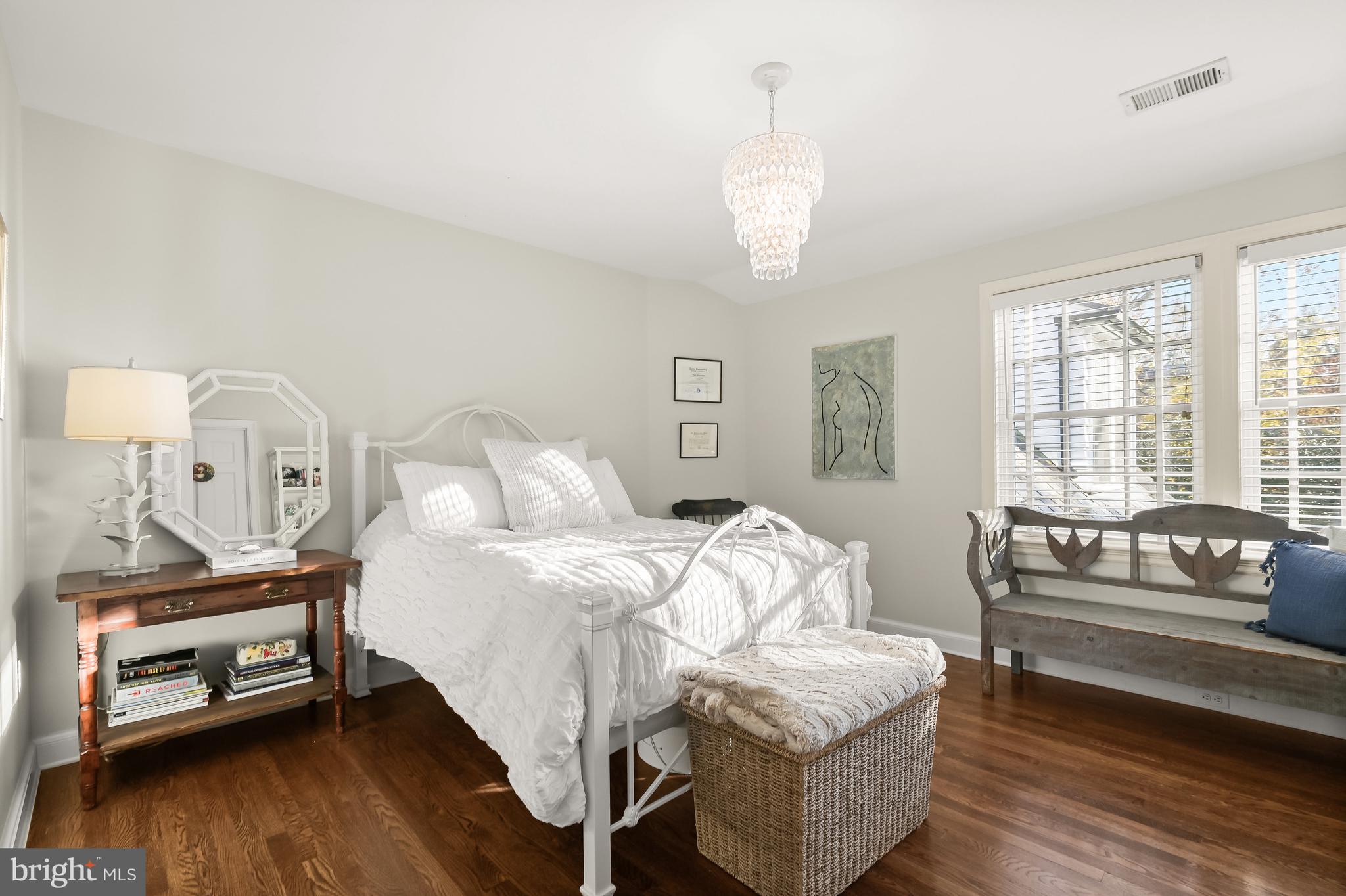 SPRING VALLEY - Residential