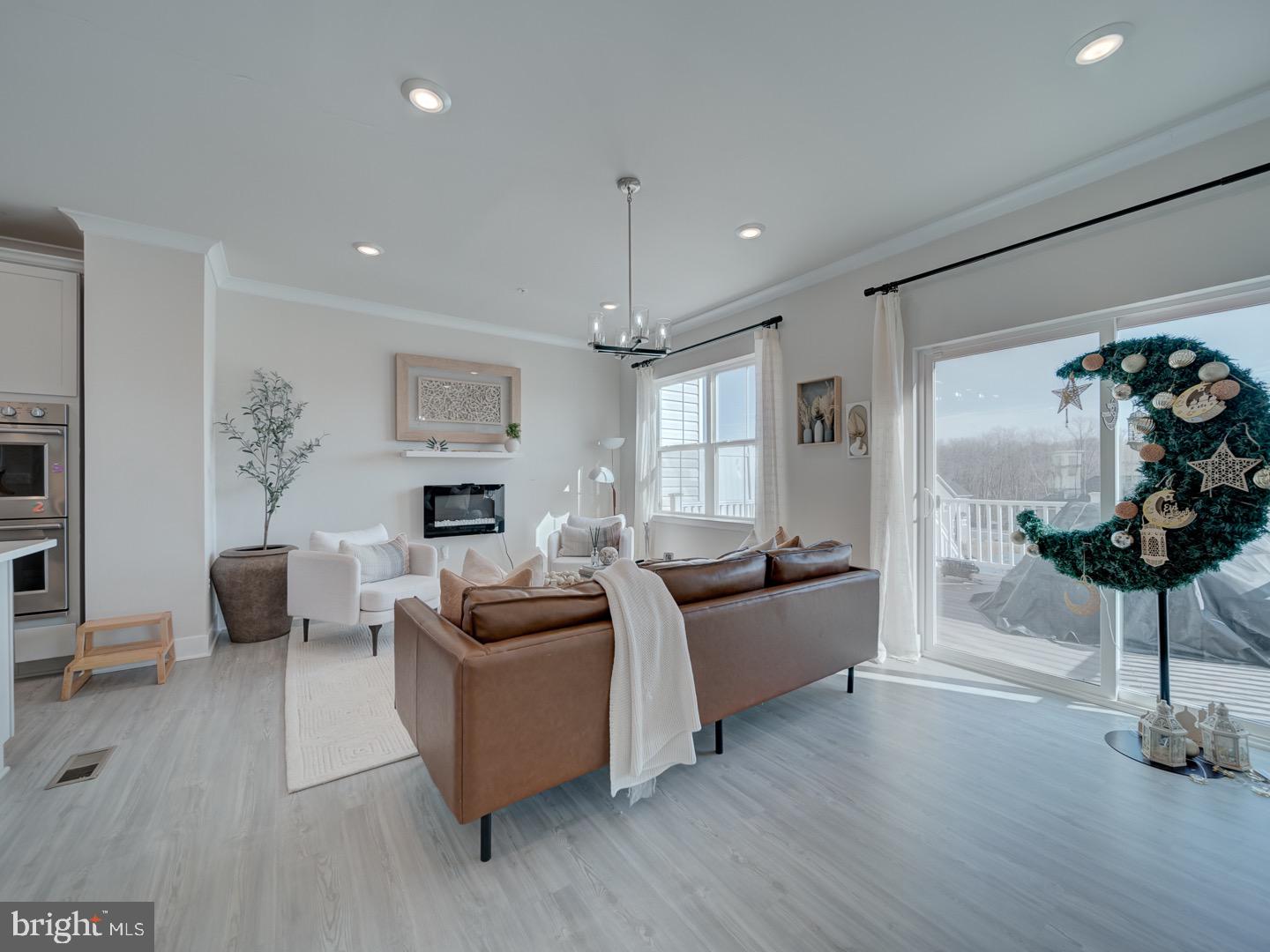 STONEHAVEN - Residential Lease