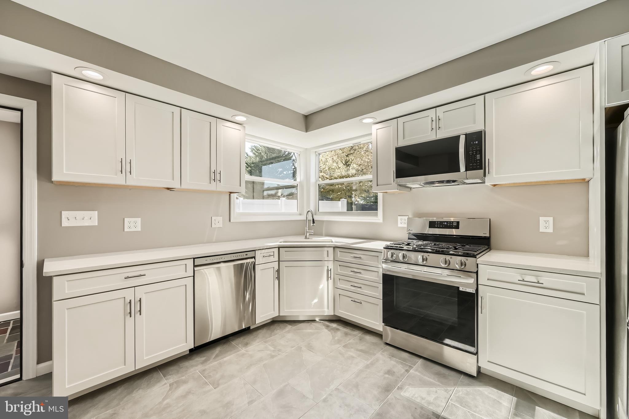 MONTROSE FARMS - Residential