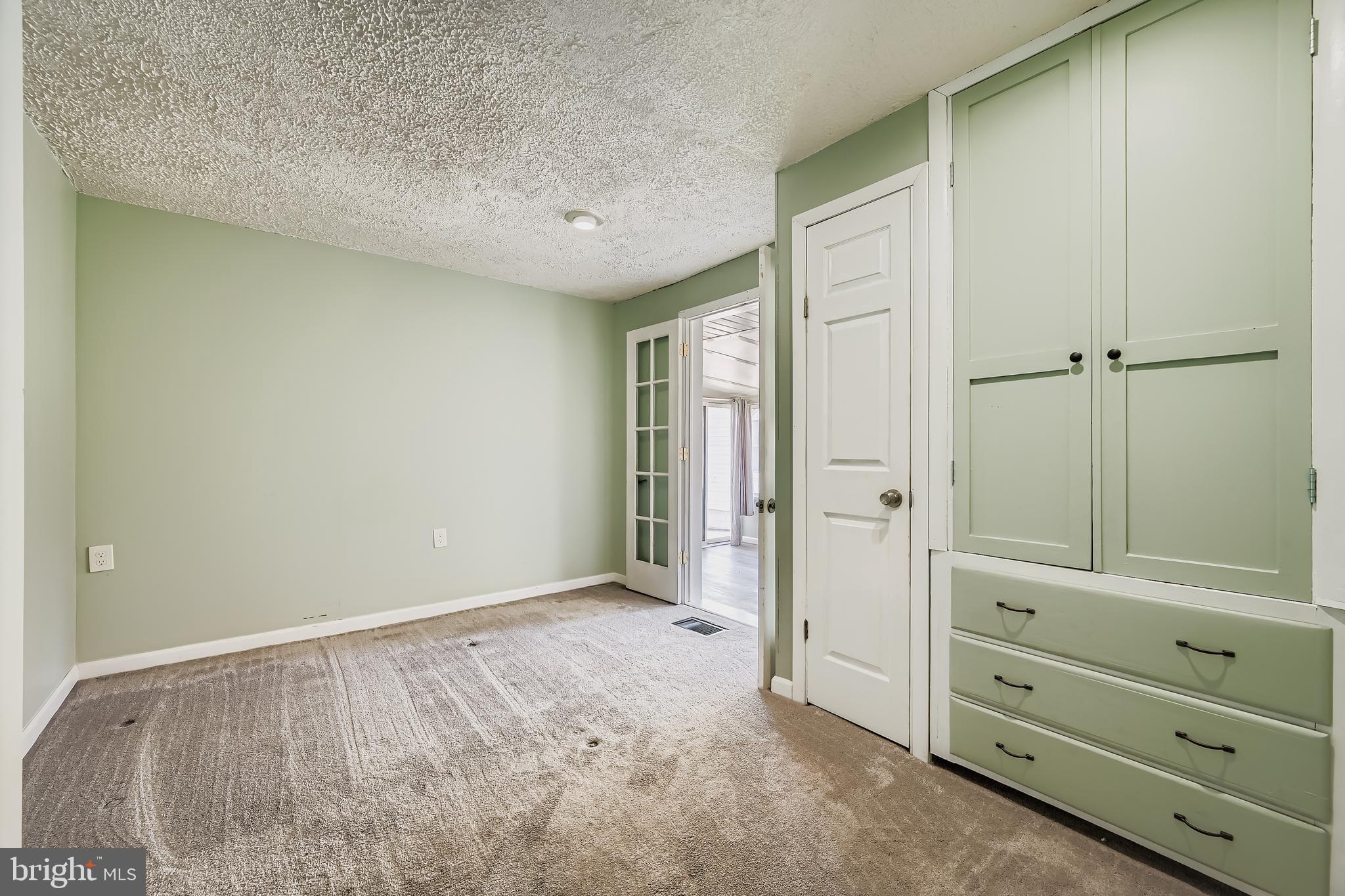 MONTROSE FARMS - Residential