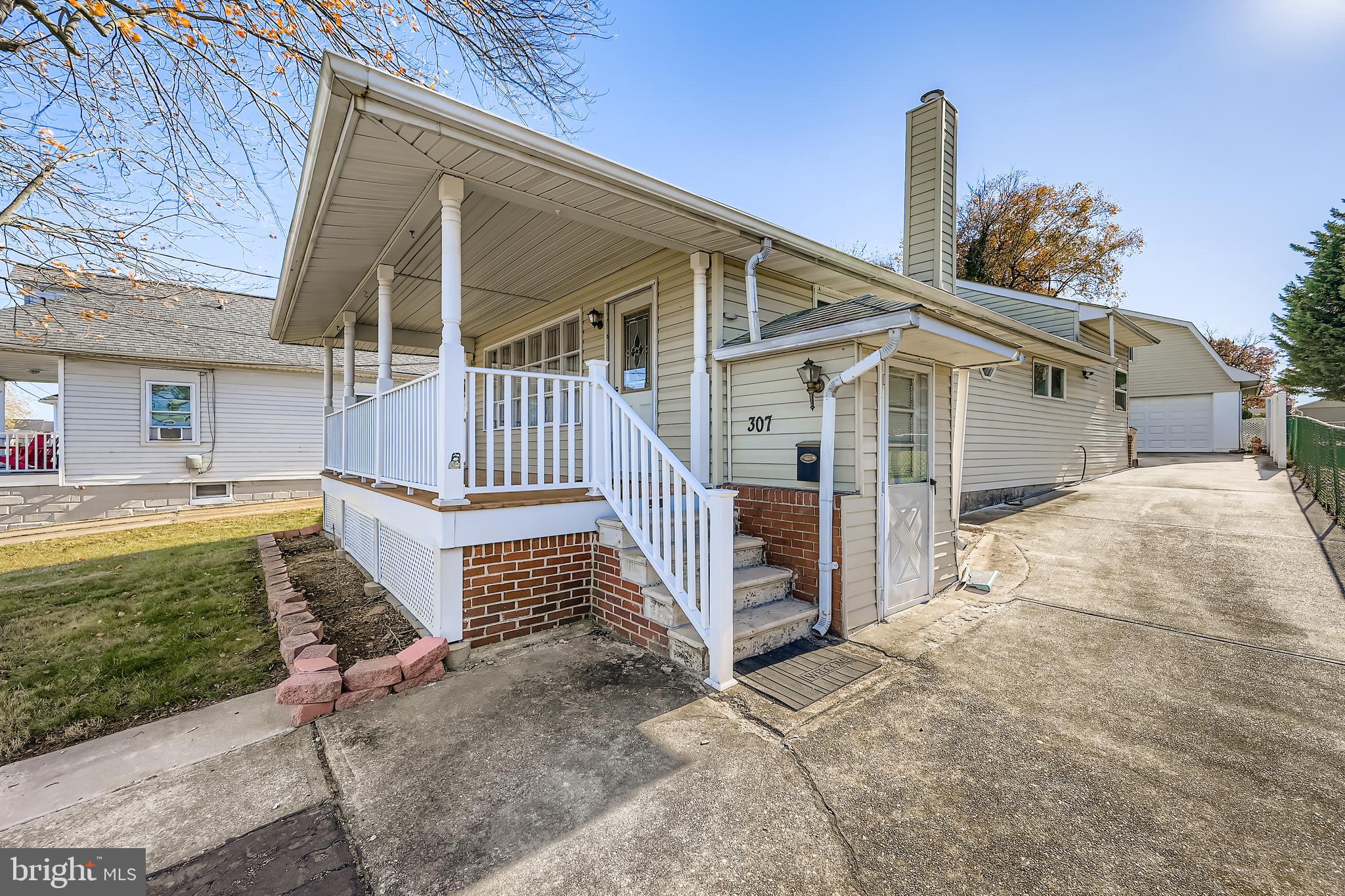 MONTROSE FARMS - Residential