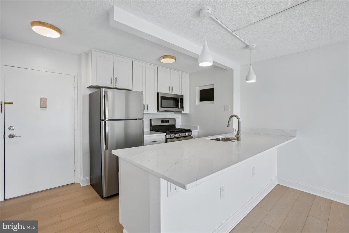 2500 N VAN DORN STREET 810
