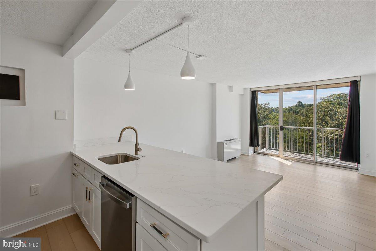 2500 N VAN DORN STREET 810