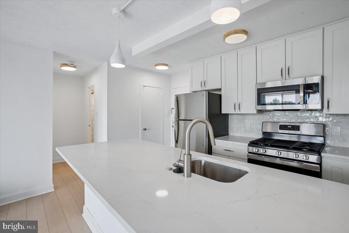 2500 N VAN DORN STREET 810